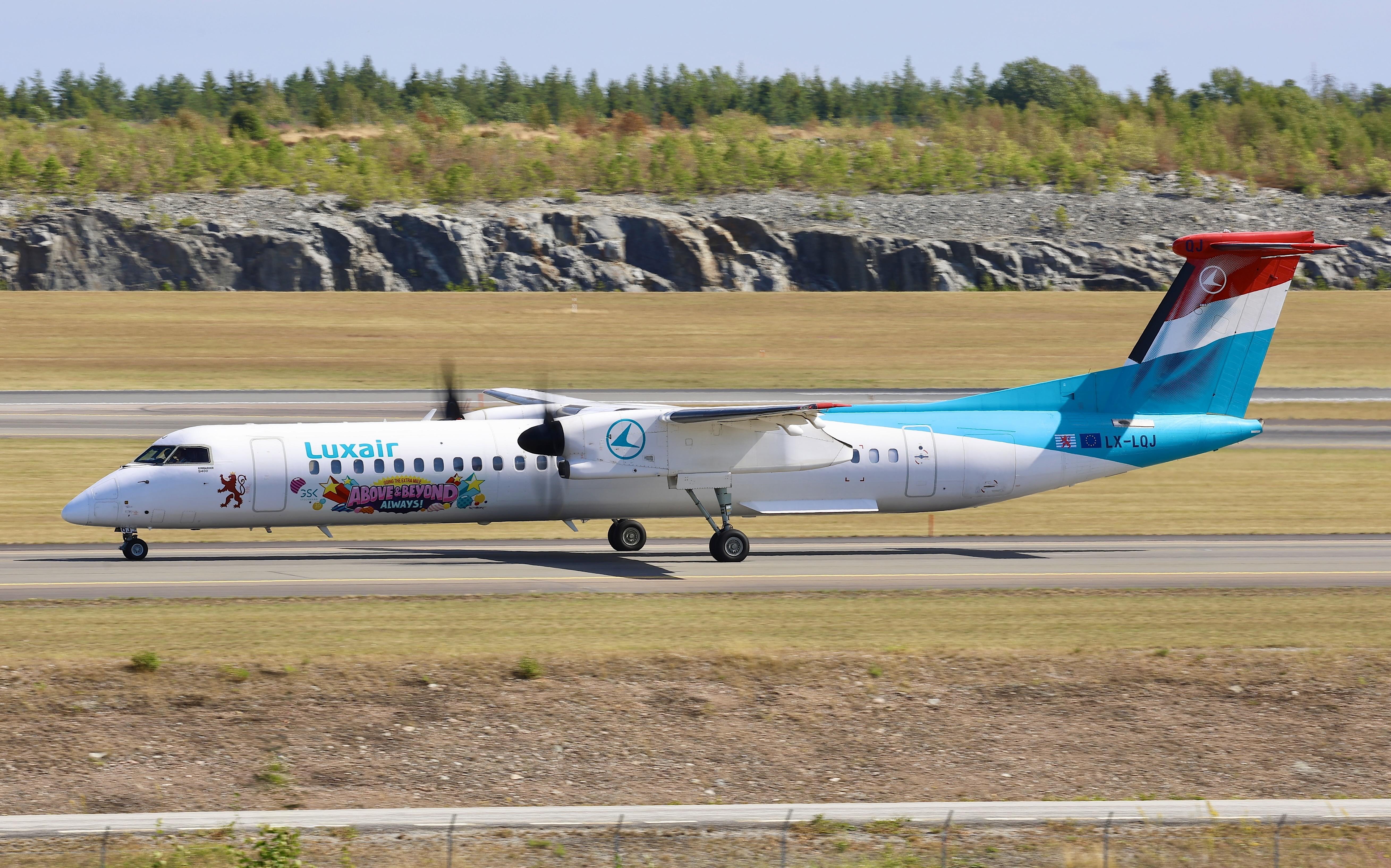 Aircraft LX-LQJ, Twy W, at ESSA, photo by wijken