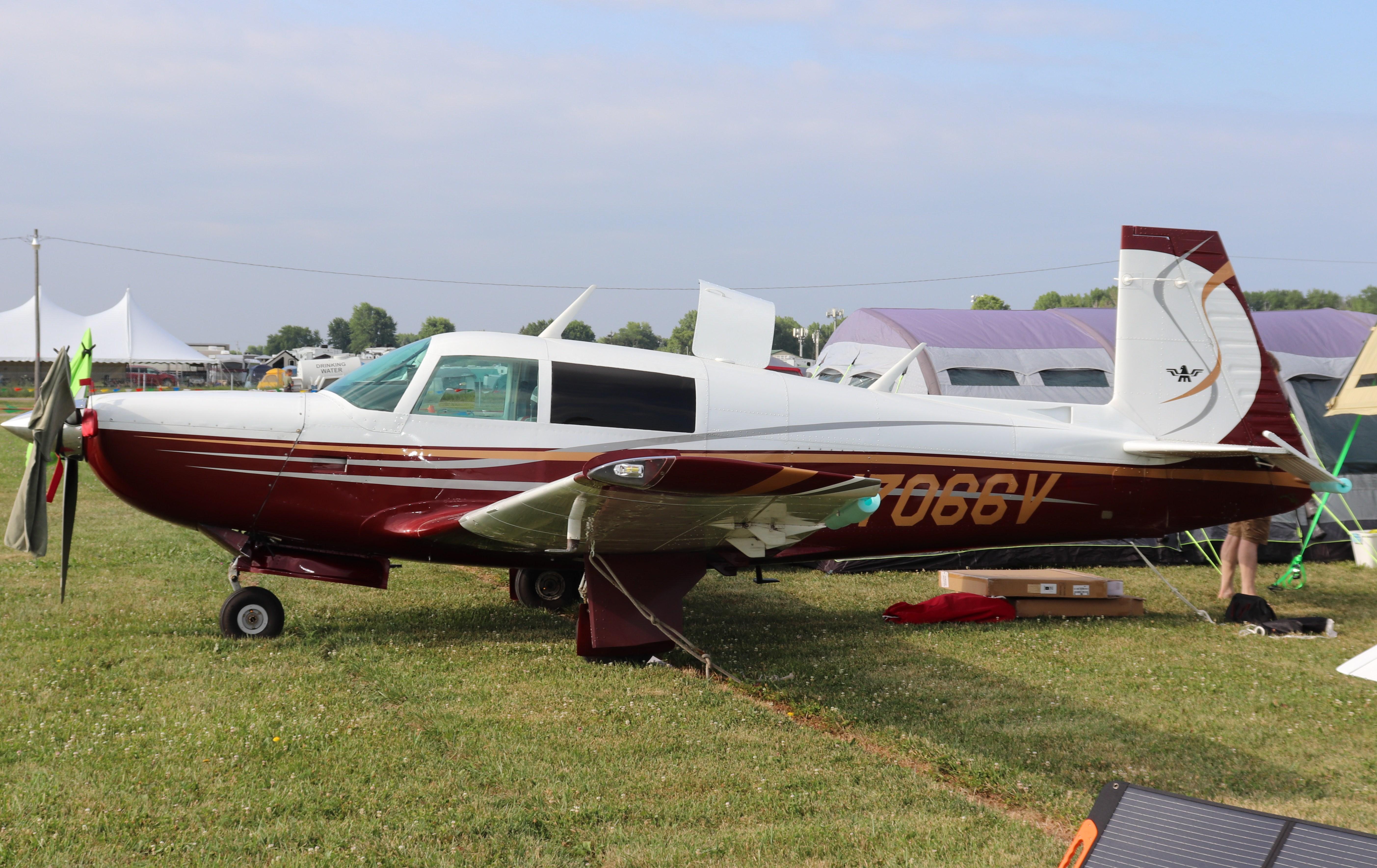 N7066V photo, click to enlarge