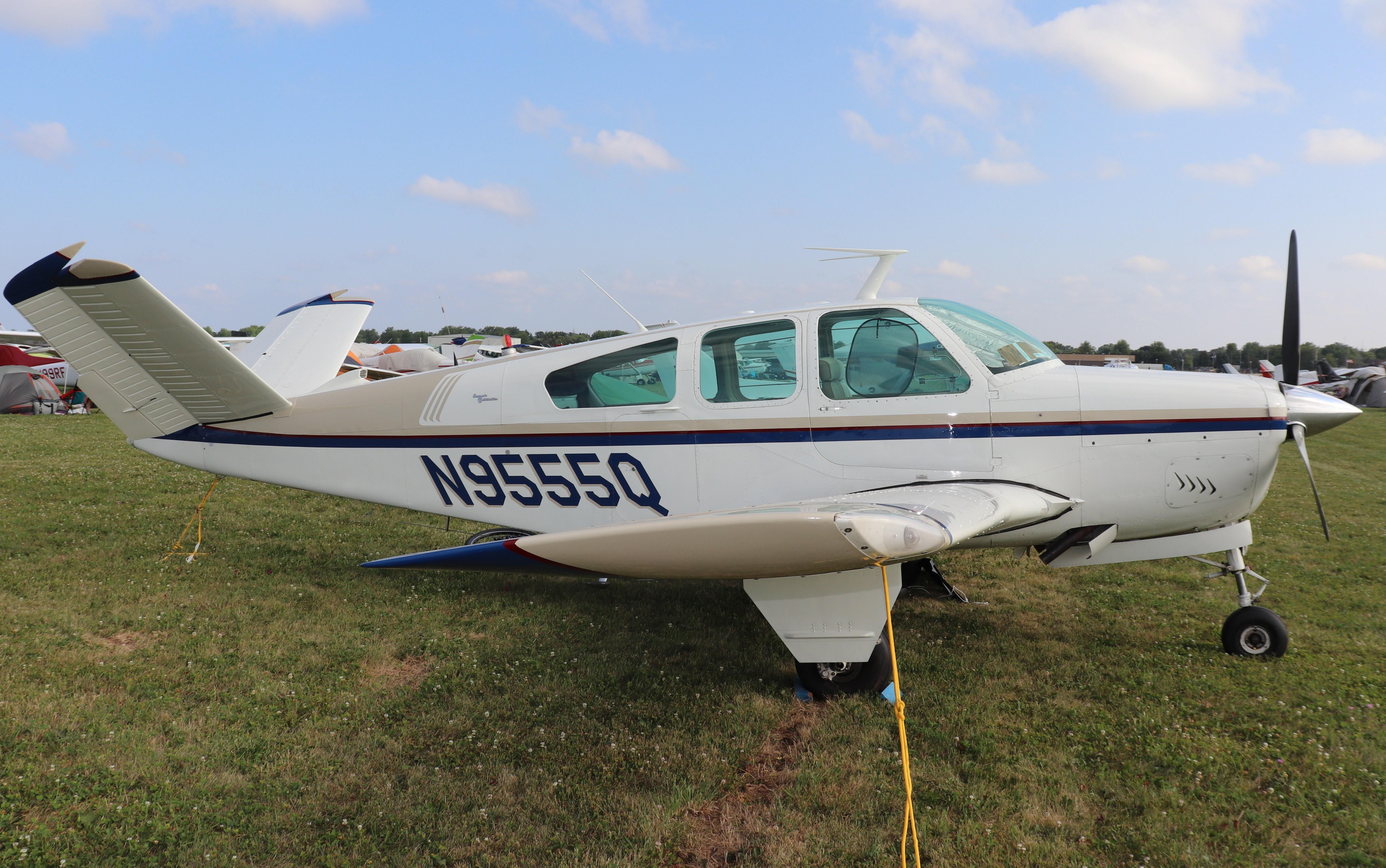 N9555Q photo, click to enlarge