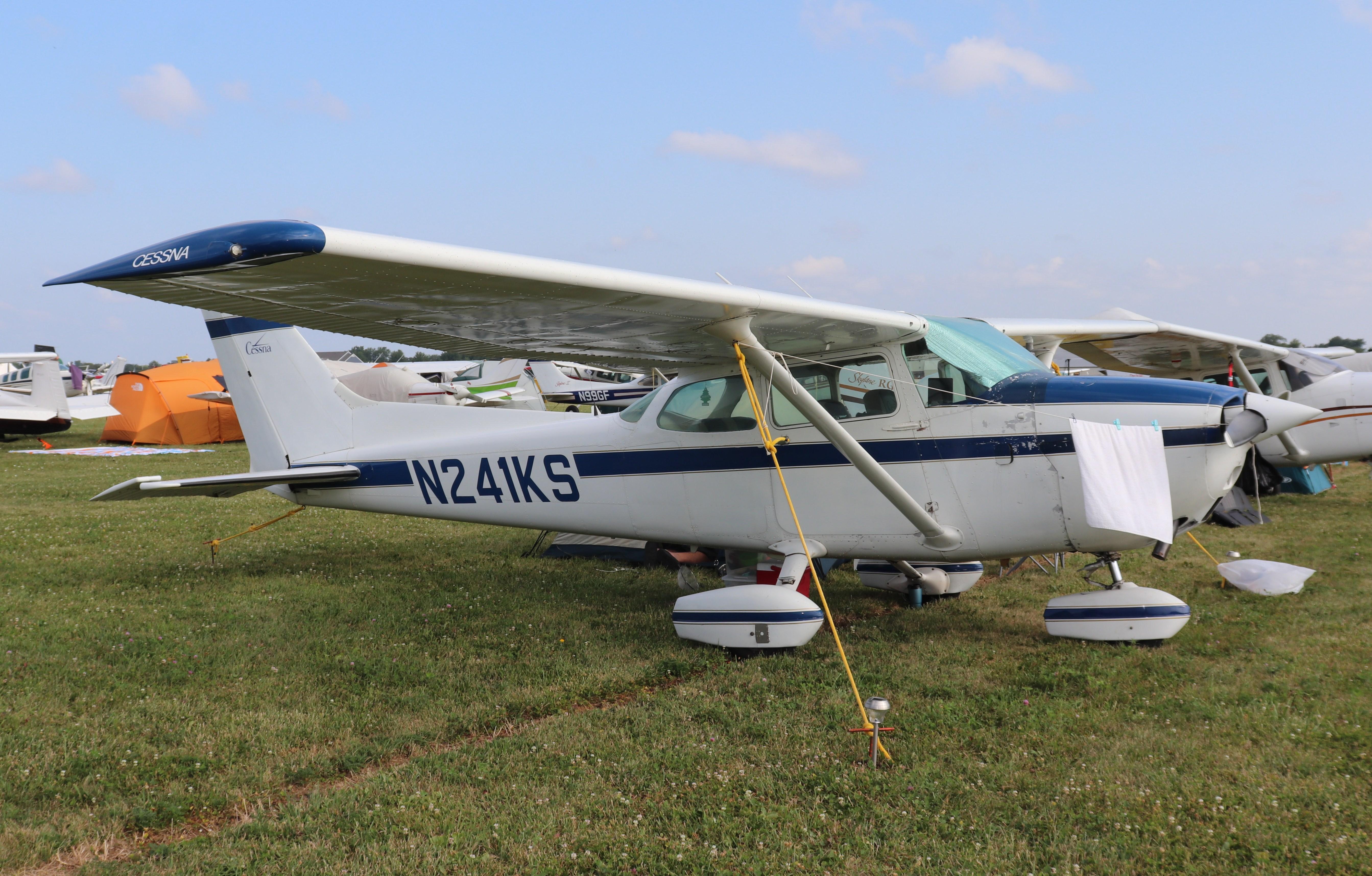 N241KS photo, click to enlarge