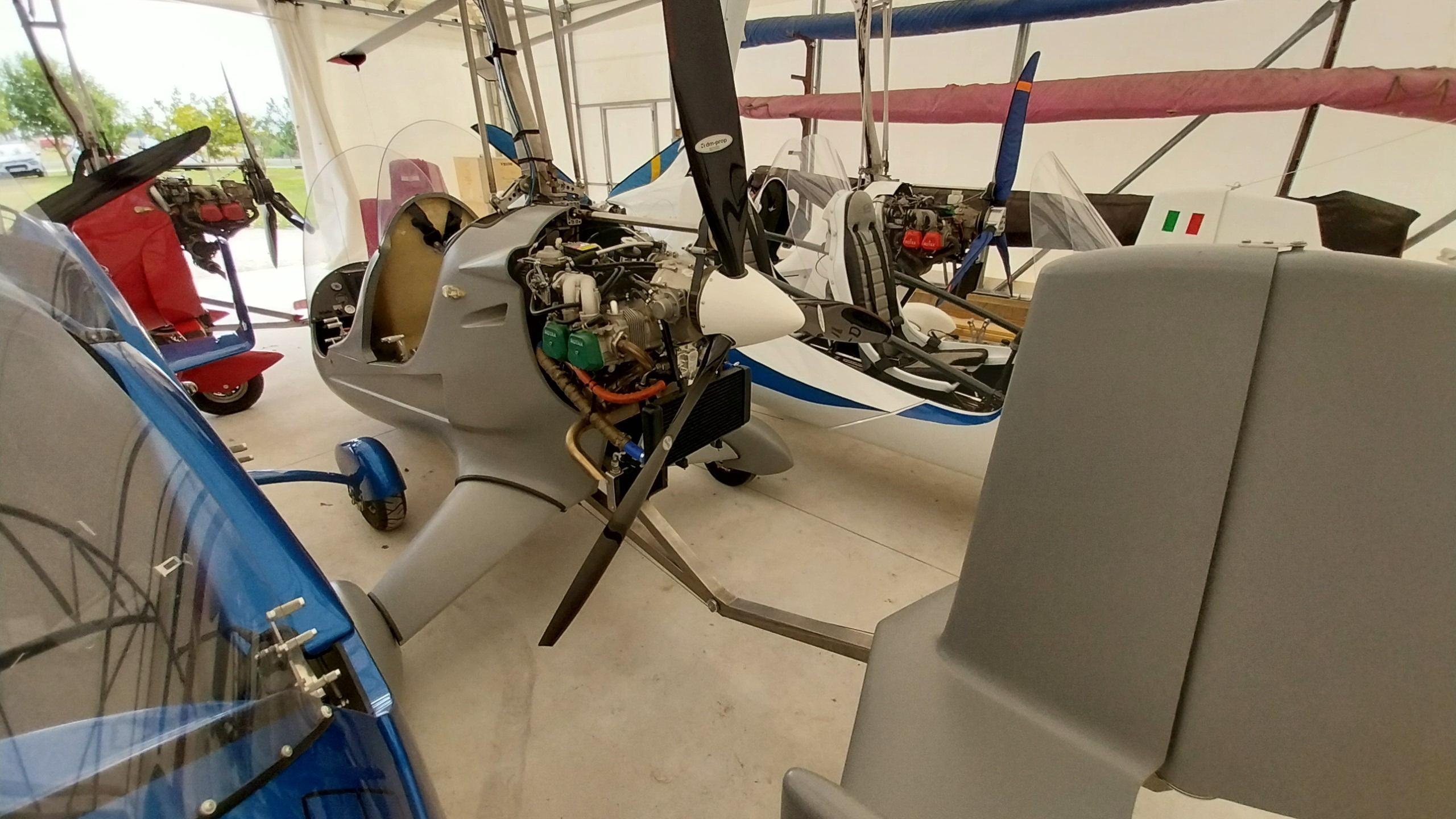 OM-M842 photo, click to enlarge