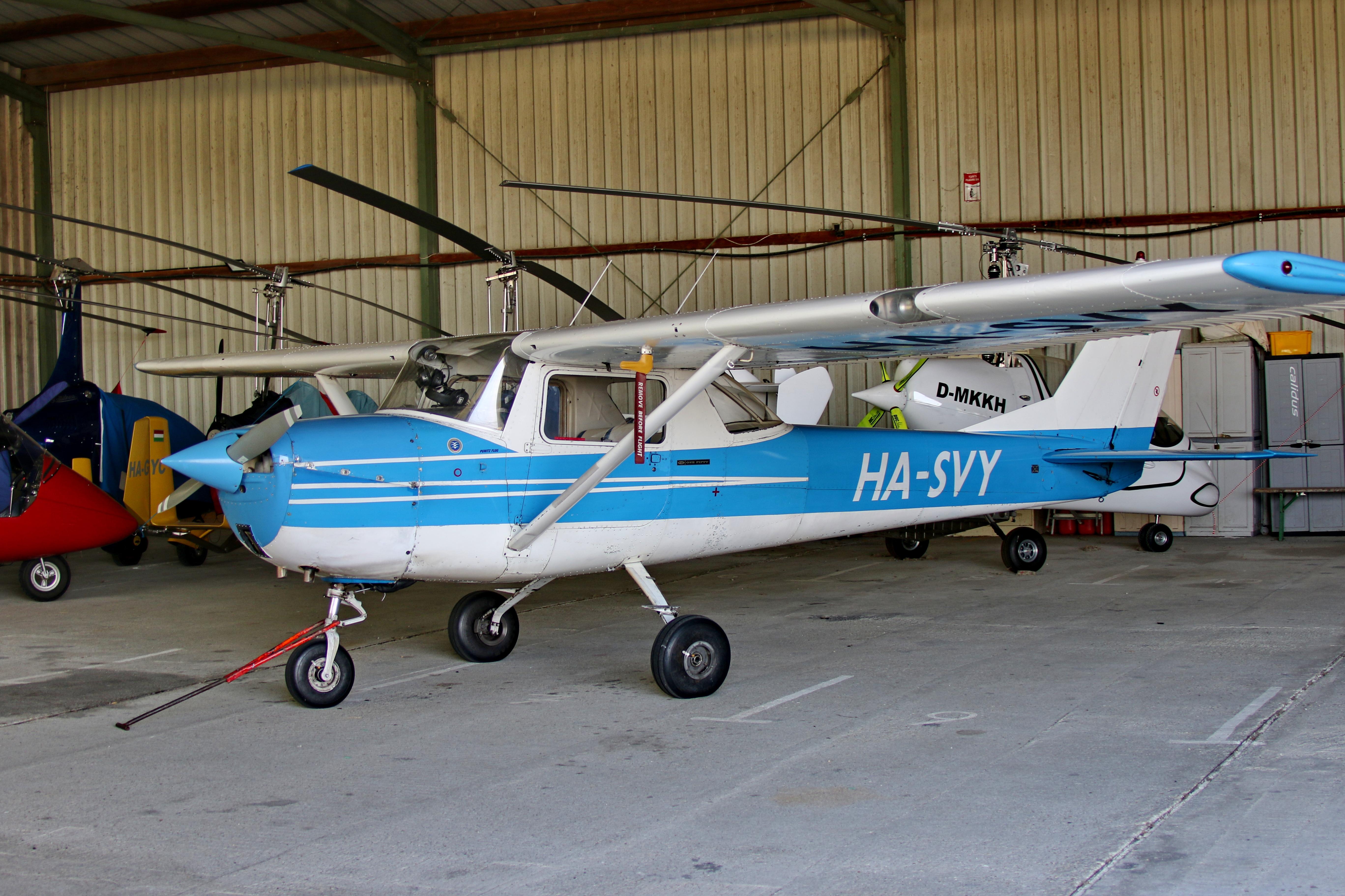 HA-SVY photo, click to enlarge