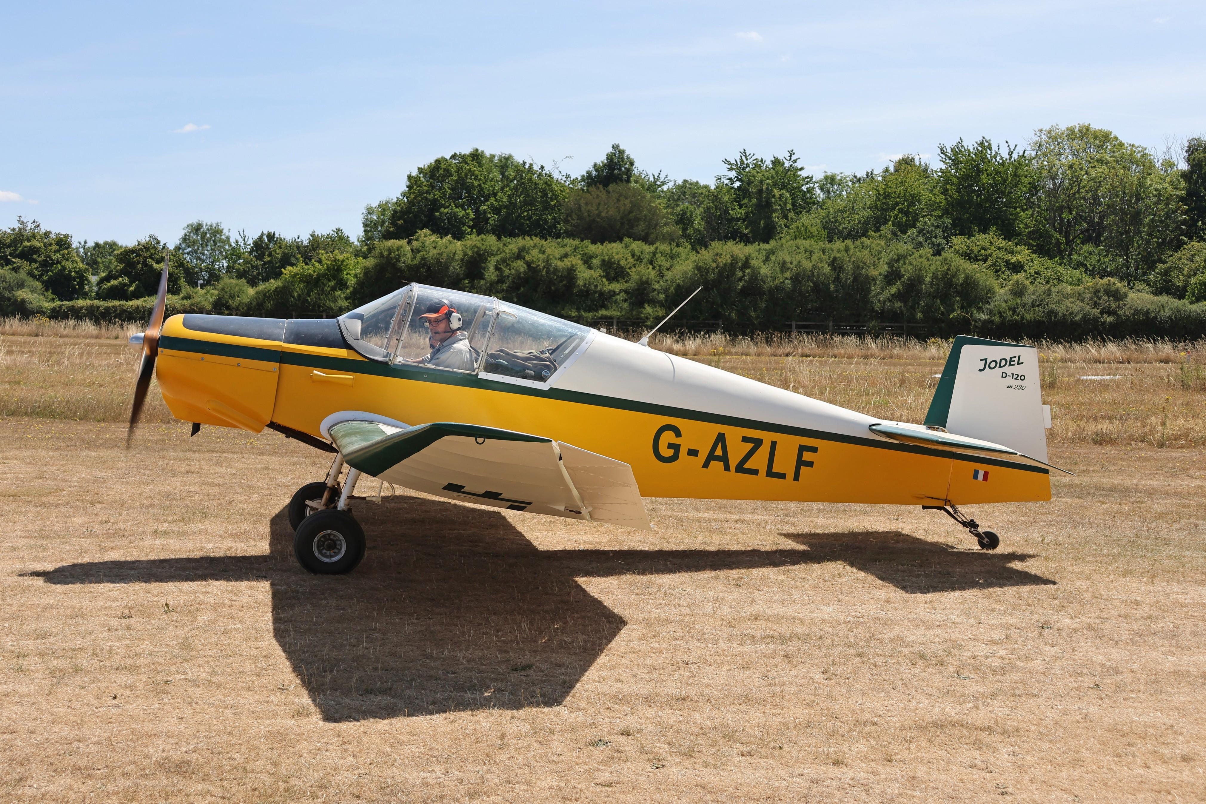 G-AZLF photo, click to enlarge