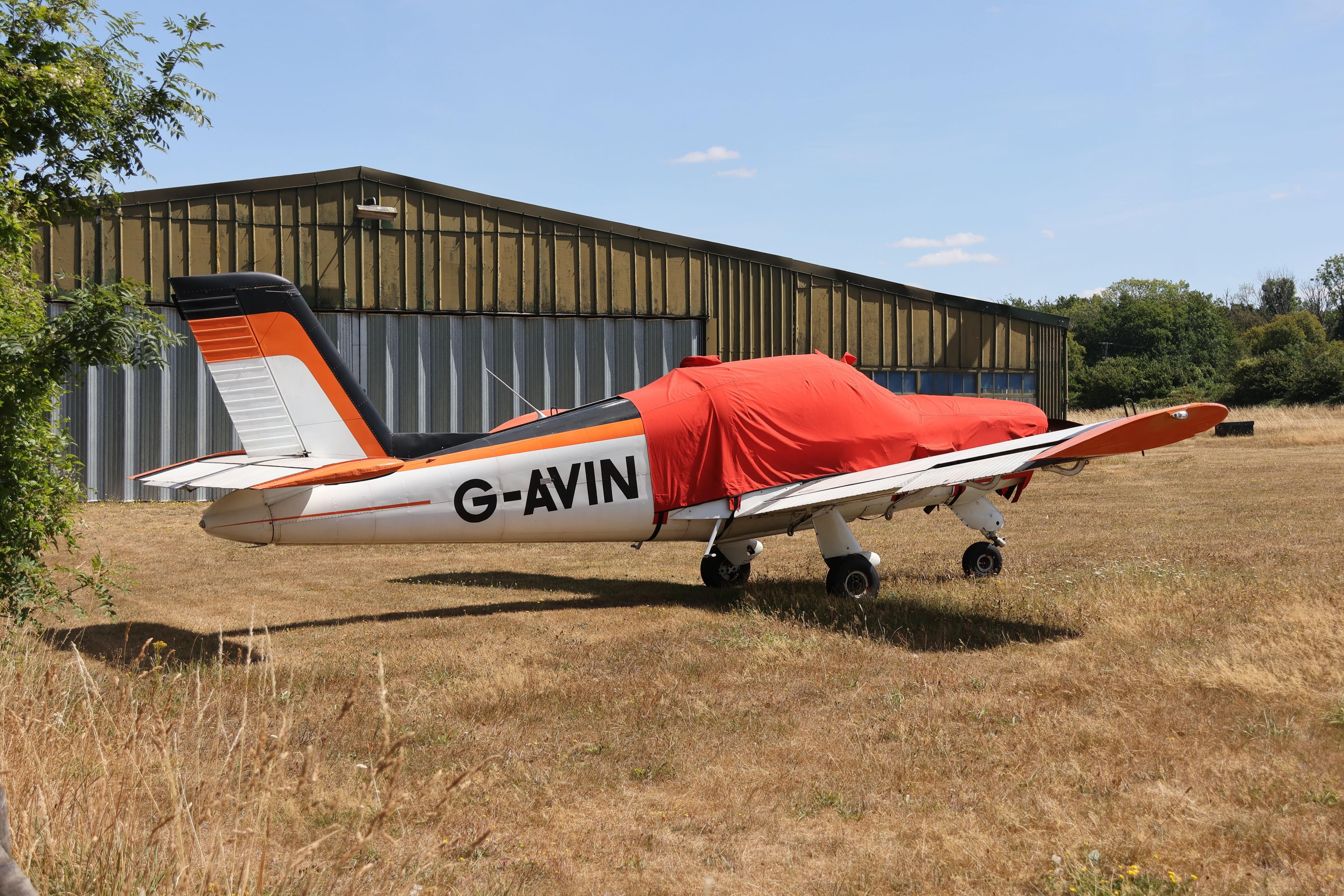 G-AVIN photo, click to enlarge