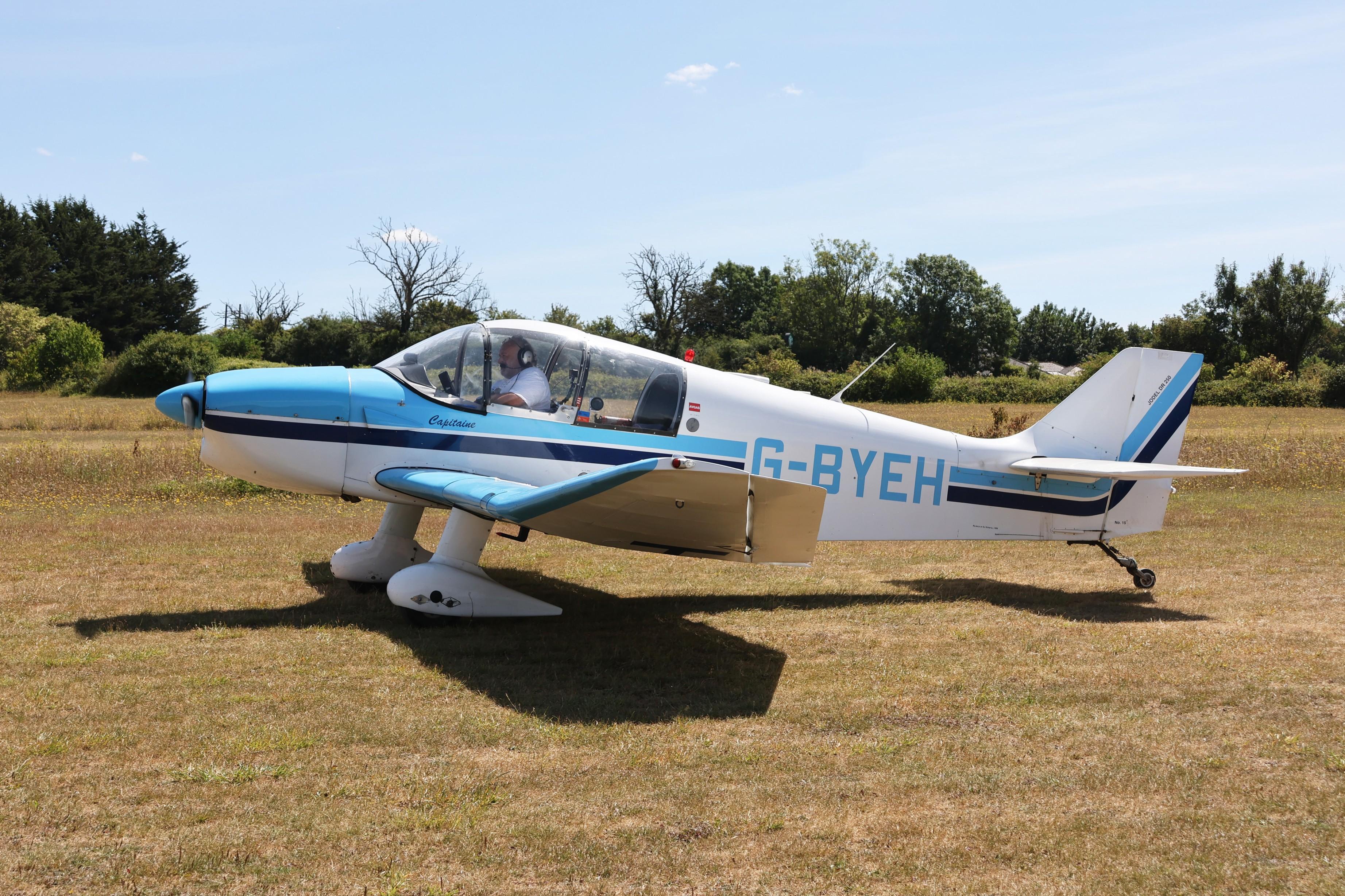 G-BYEH photo, click to enlarge