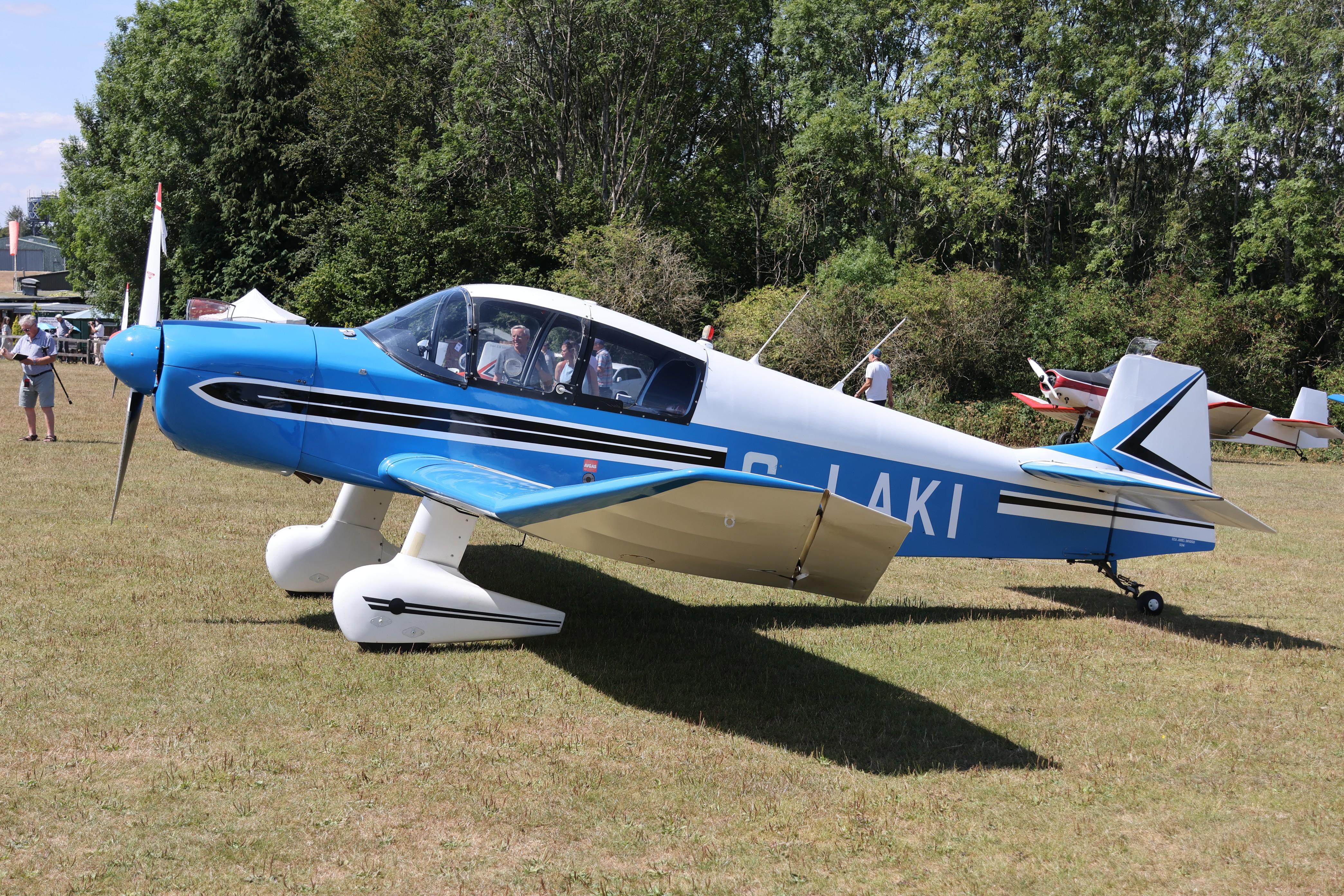 G-LAKI photo, click to enlarge