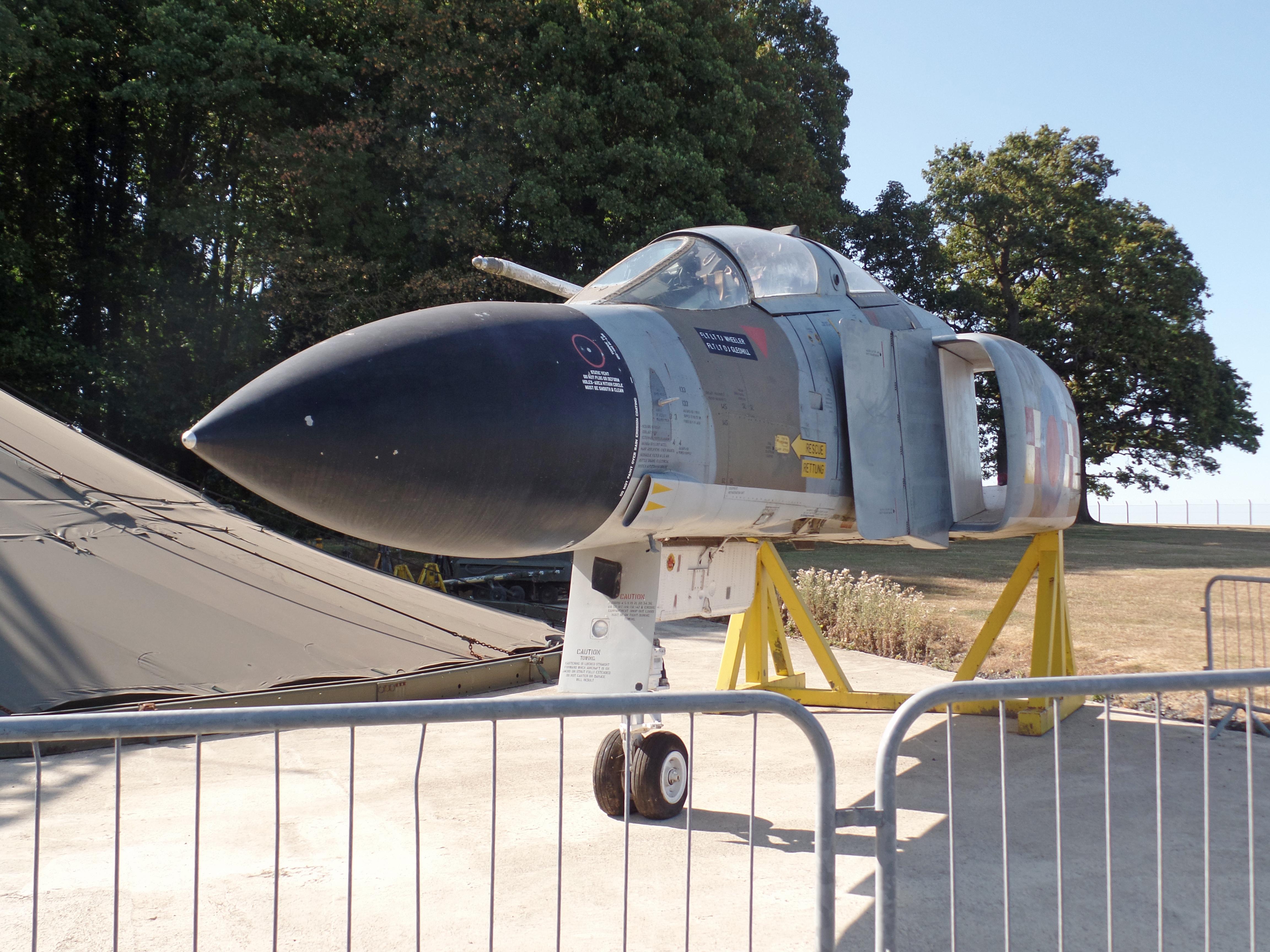 XV490 photo, click to enlarge