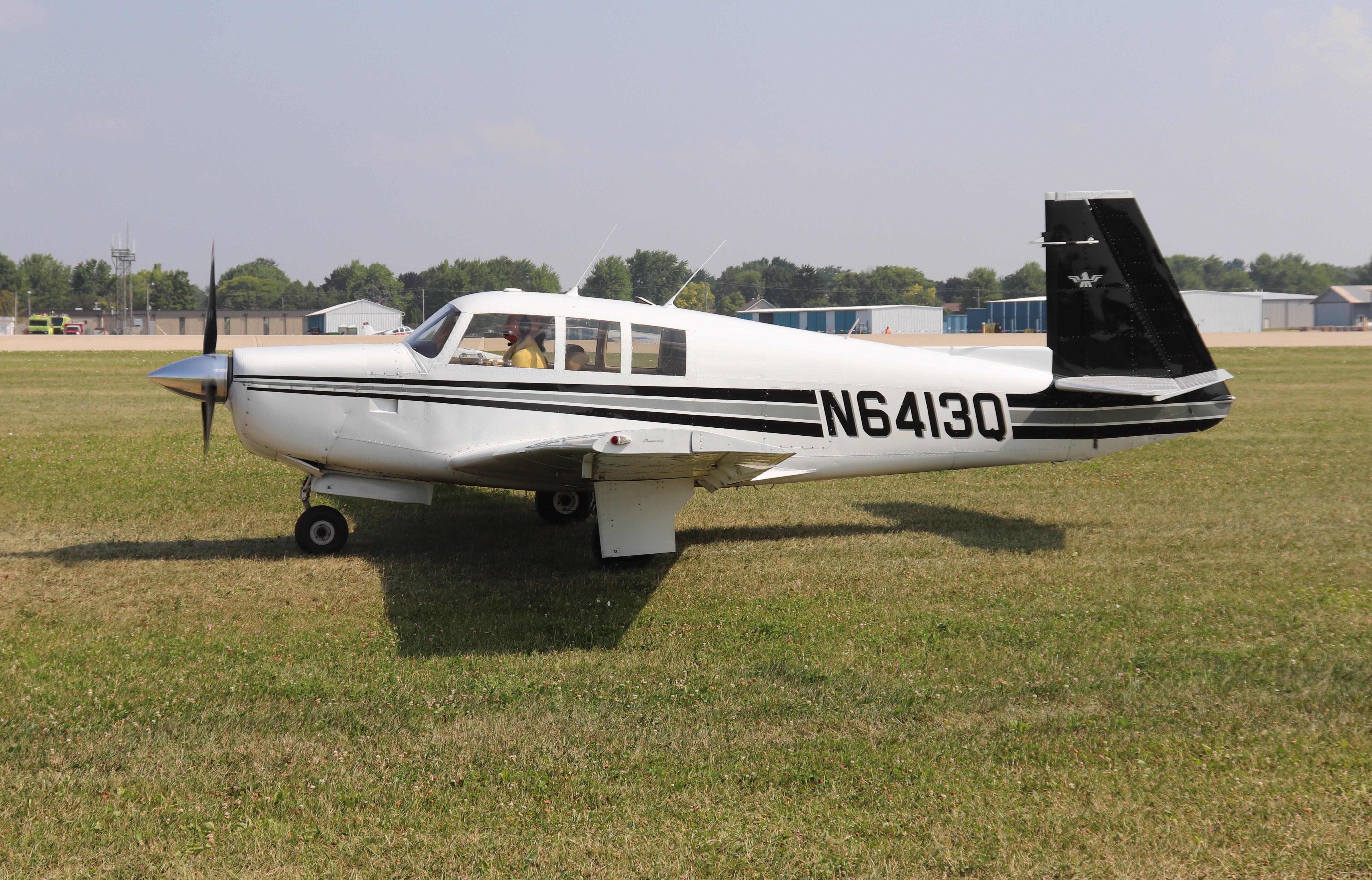 N6413Q photo, click to enlarge