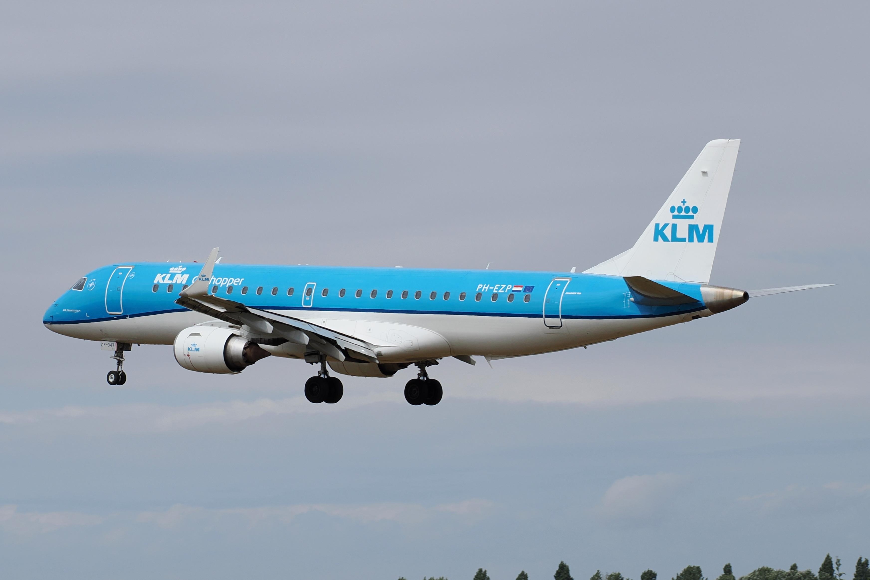 Aircraft PH-EZP, Landing at Norwich., at EGSH, photo by Graham Reeve