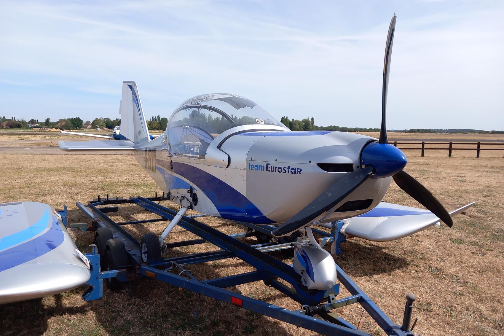 G-EZZY photo, click to enlarge