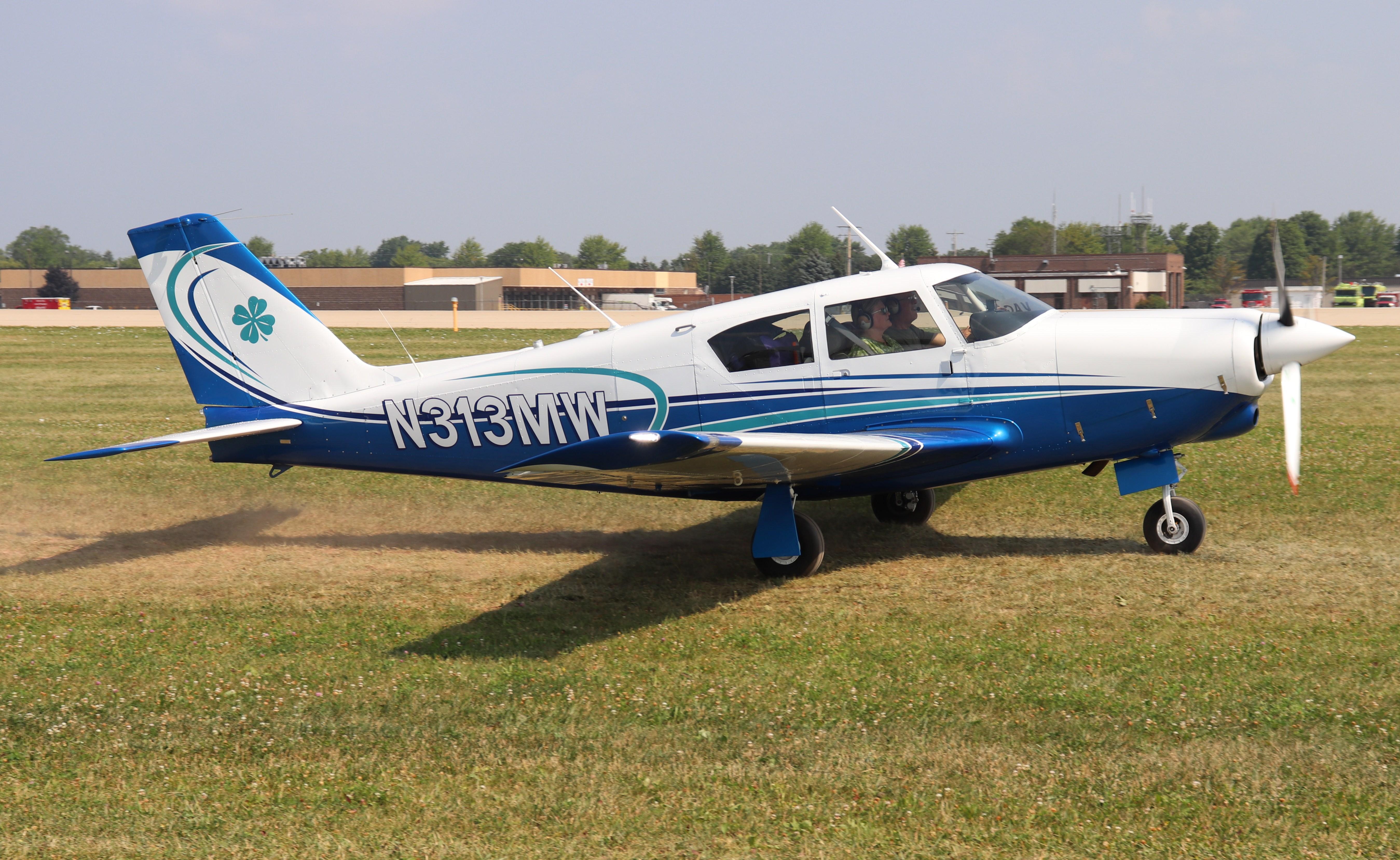 N313MW photo, click to enlarge