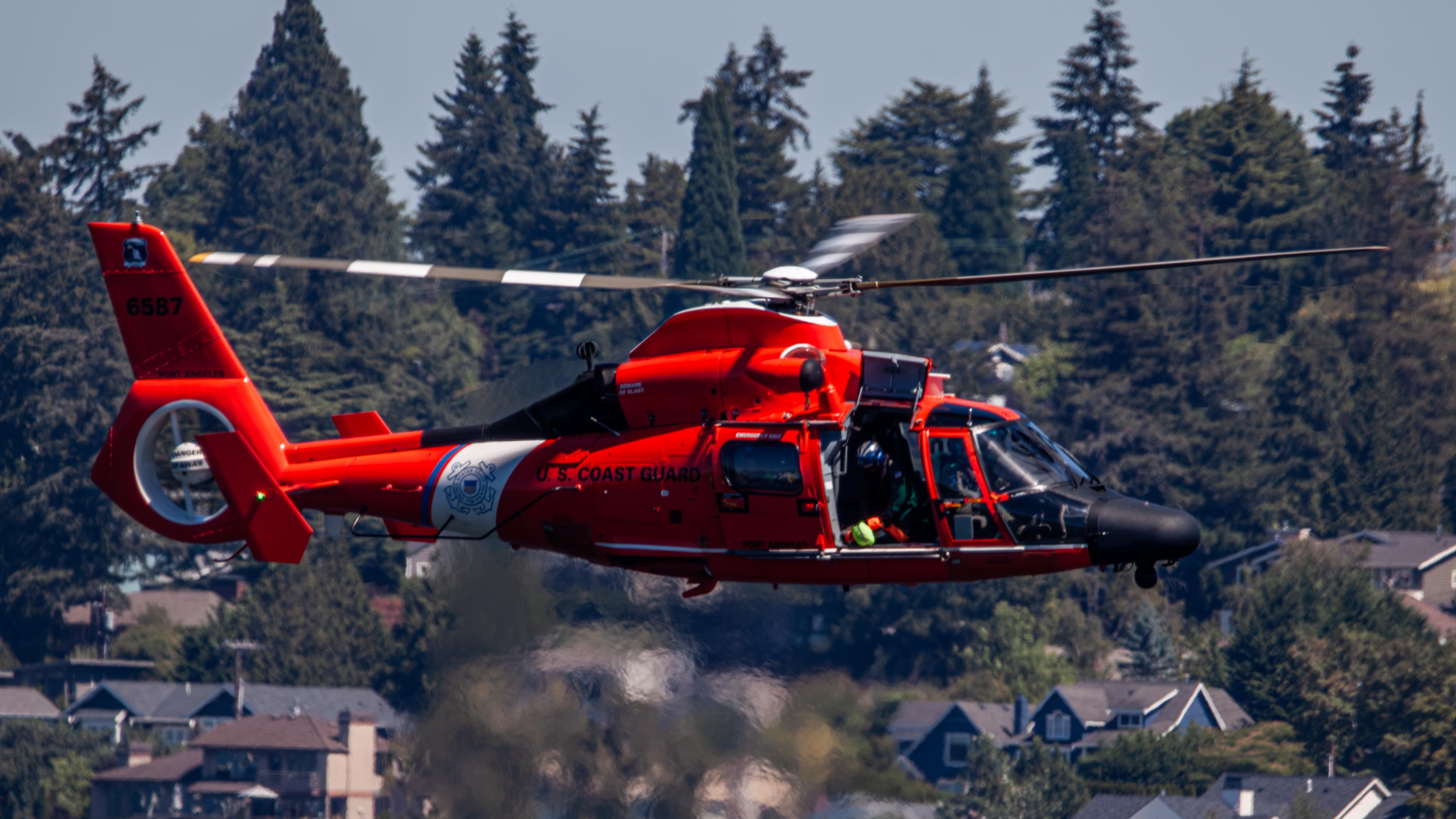Aircraft 6587, MH-65E, photo by AviationLover50