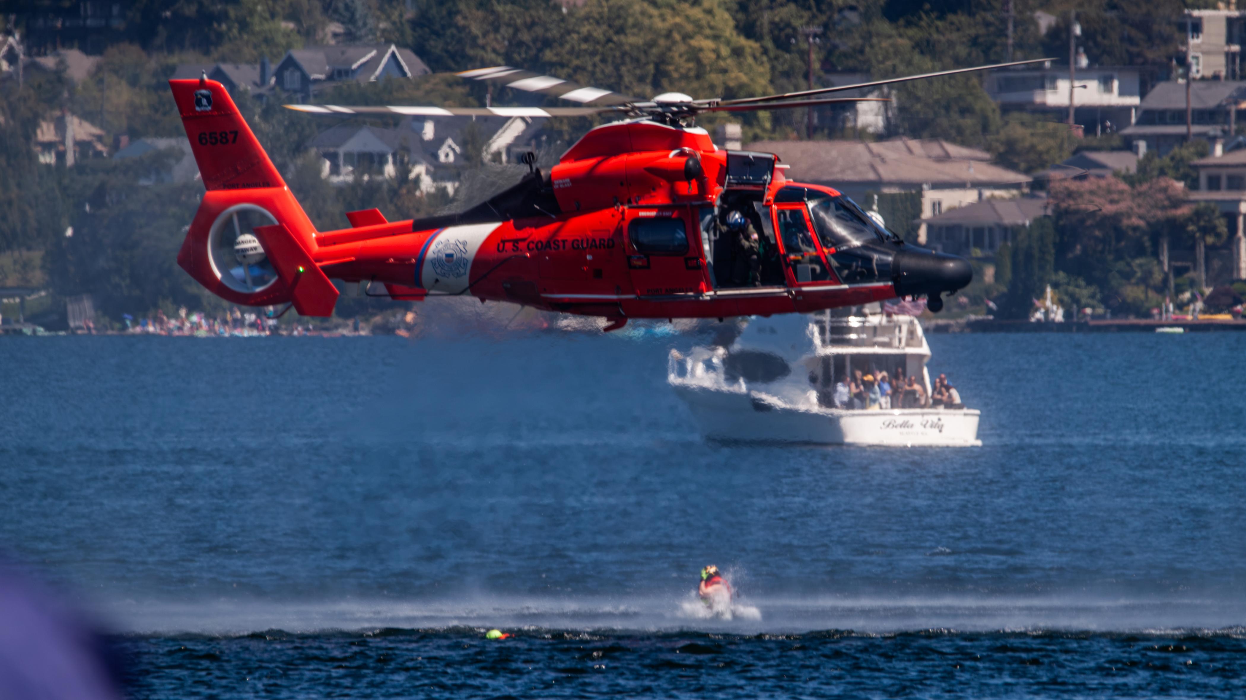 Aircraft 6587, MH-65E, photo by AviationLover50