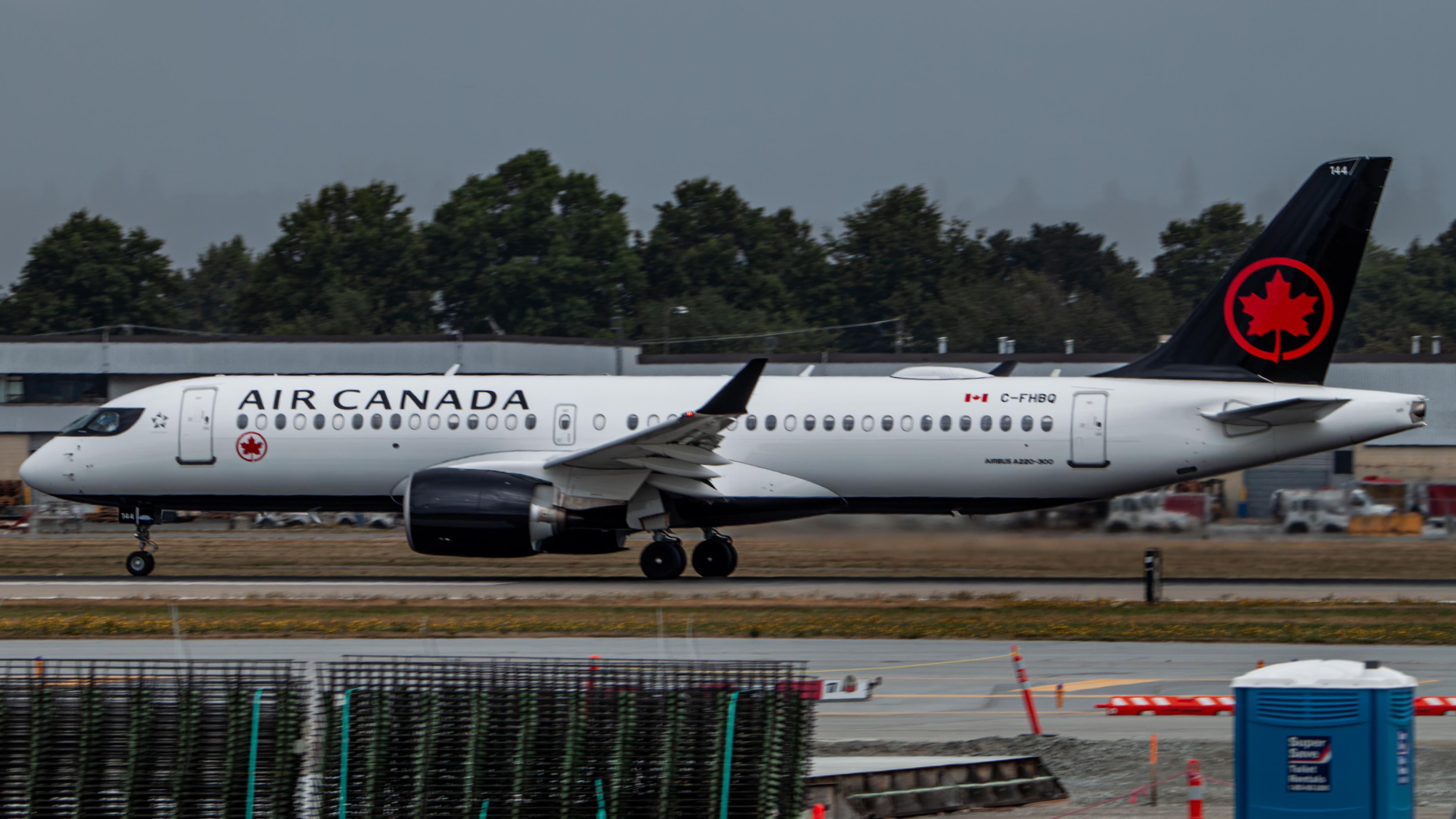 C-FHBQ photo, click to enlarge