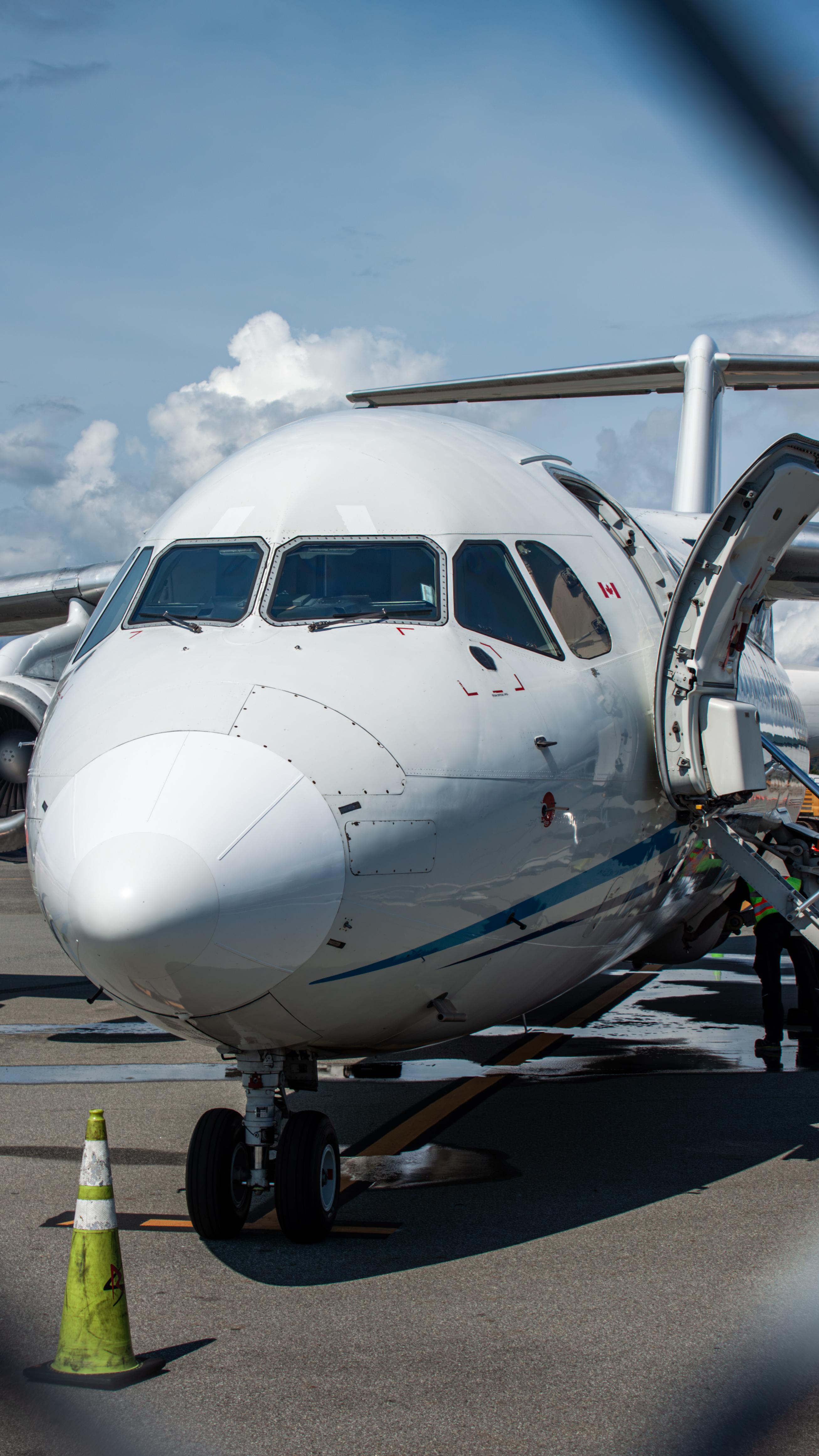 Aircraft C-FSRJ, Summit Air RJ100, at CYVR, photo by AviationLover50