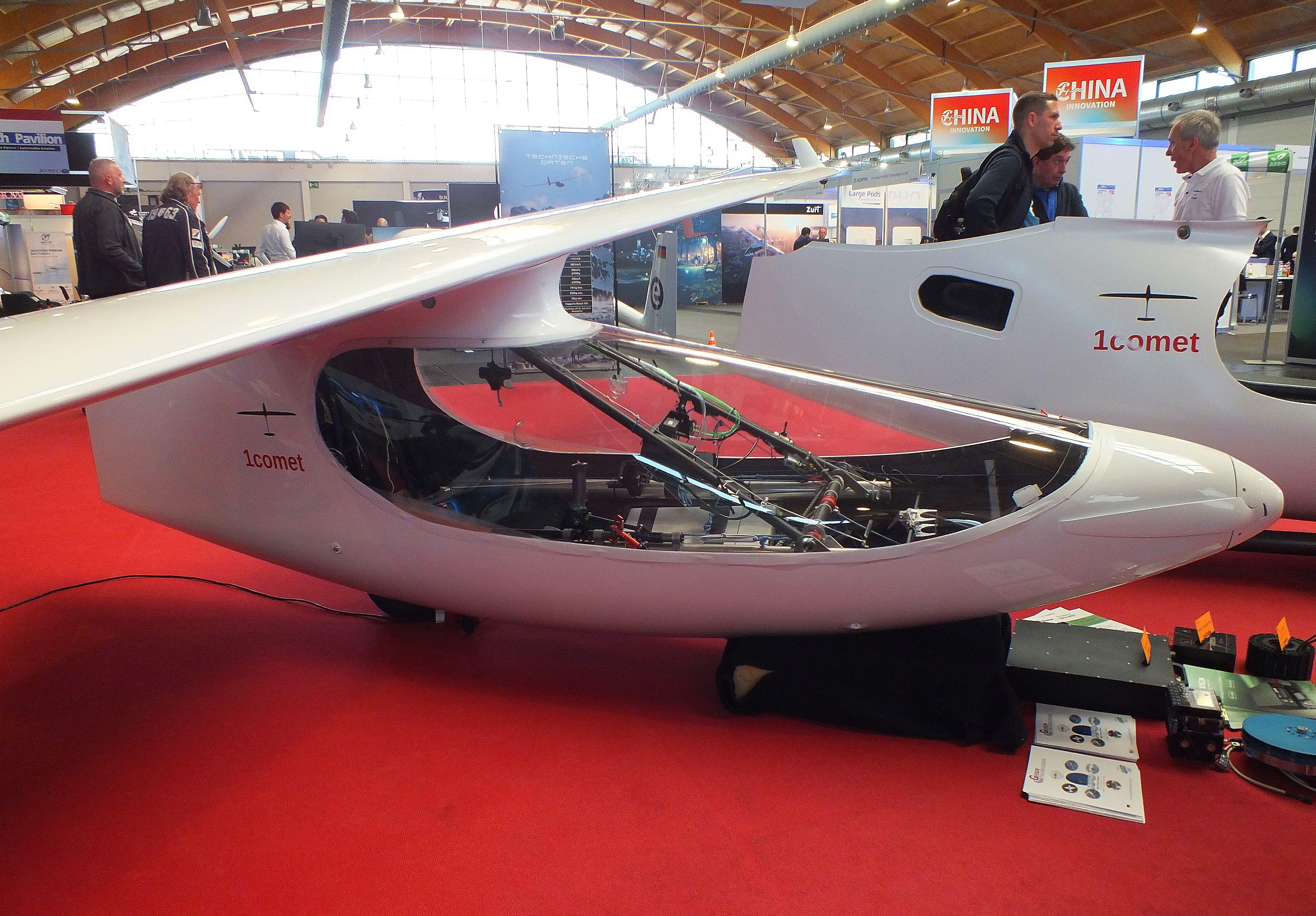 Aircraft UNKNOWN, 1comet AG 1comet with new 2026 canopy and FES (electric motor) at the AERO 2026, Friedrichshafen, at EDNY, photo by iwarnecke