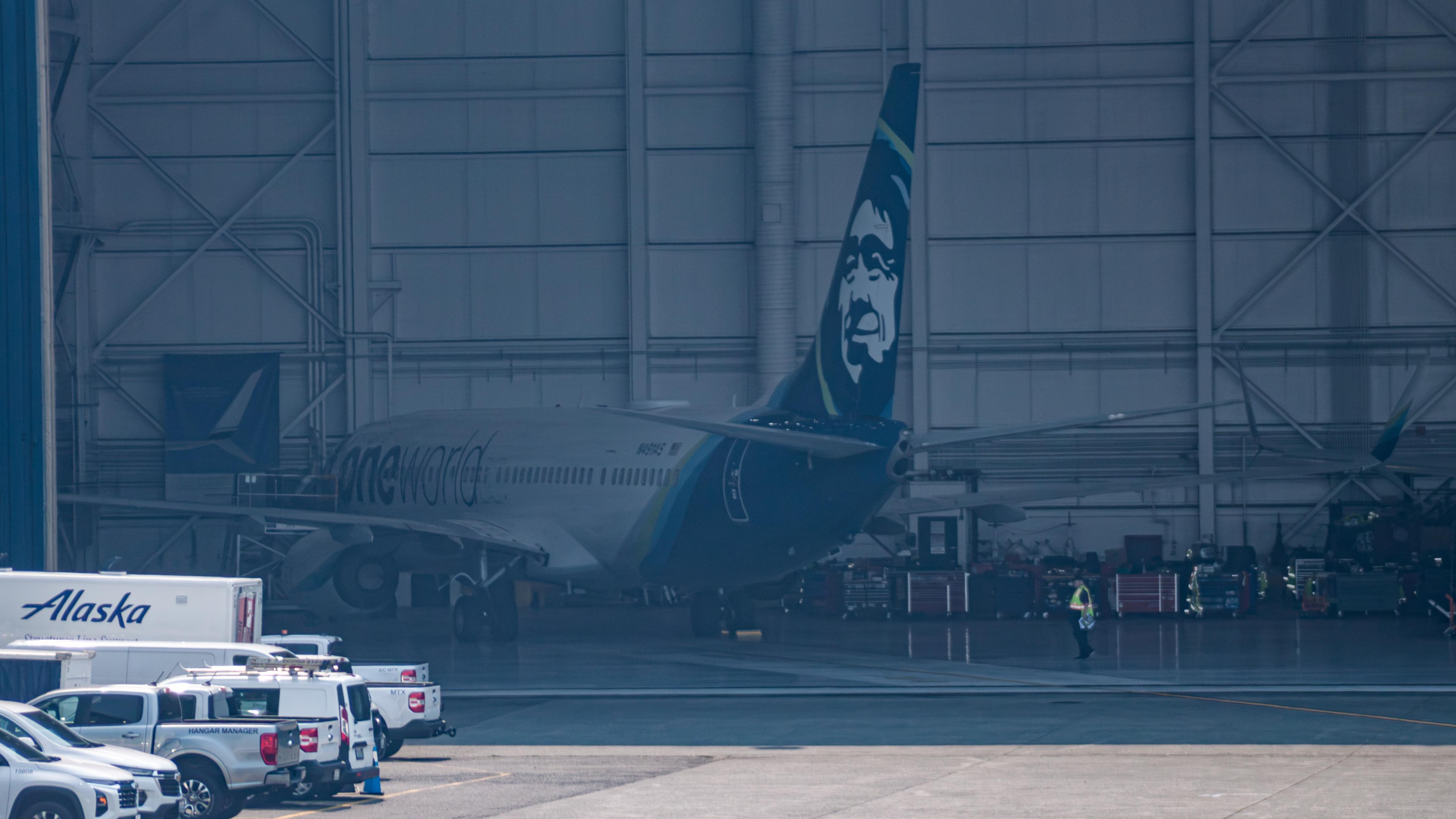 Aircraft N491AS, Alaska oneworld 739ER, at KSEA, photo by AviationLover50