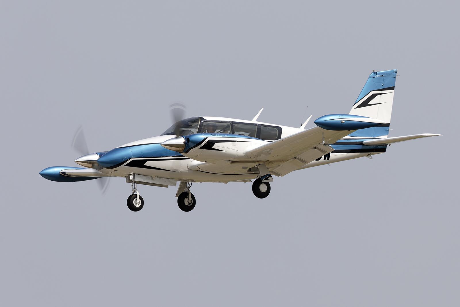 N502DW photo, click to enlarge