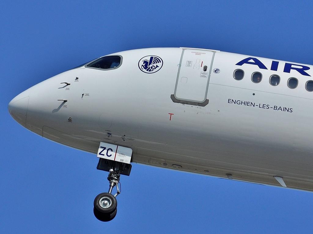 F-HOZC photo, click to enlarge