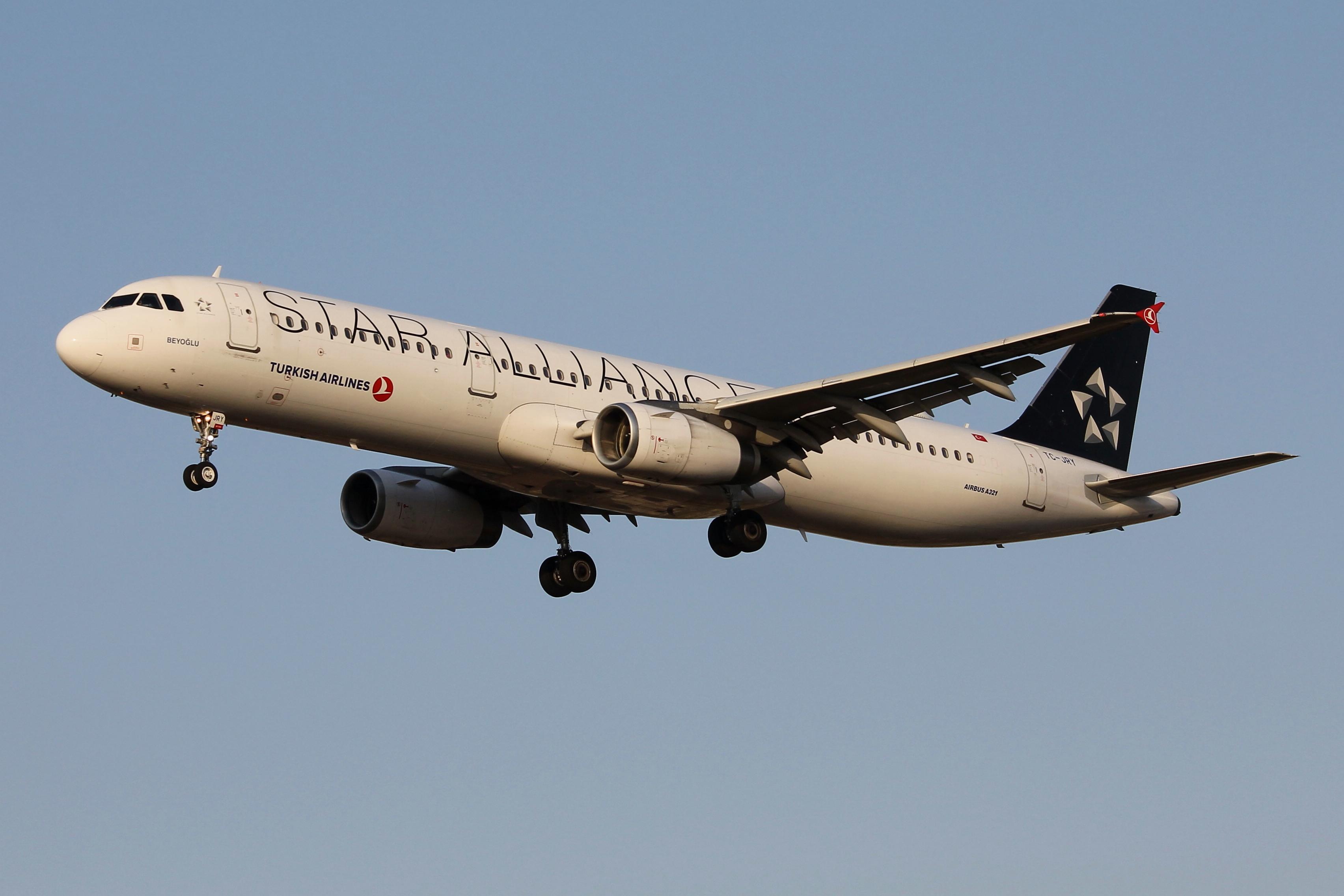 TC-JRY photo, click to enlarge