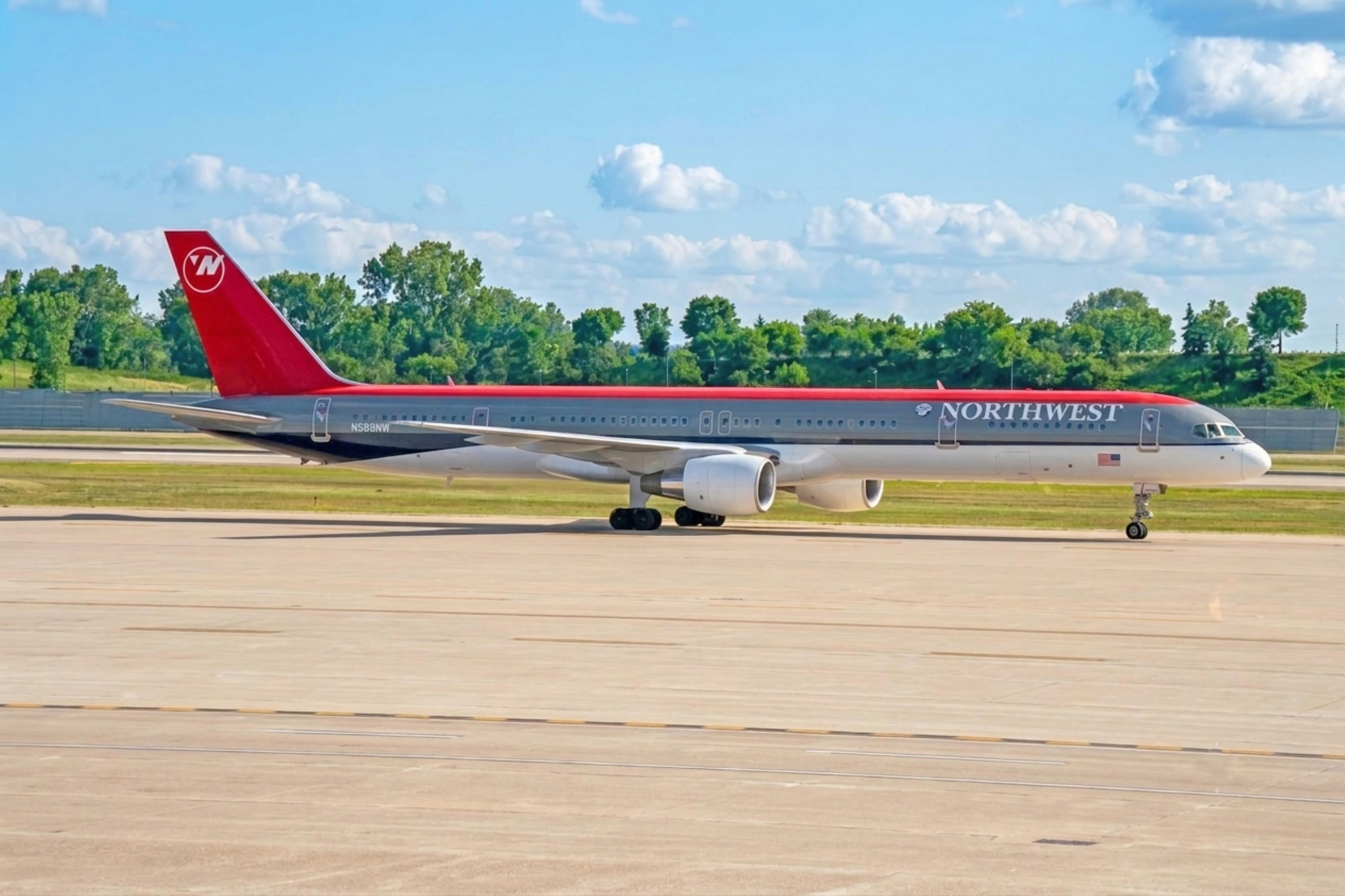 N588NW photo, click to enlarge
