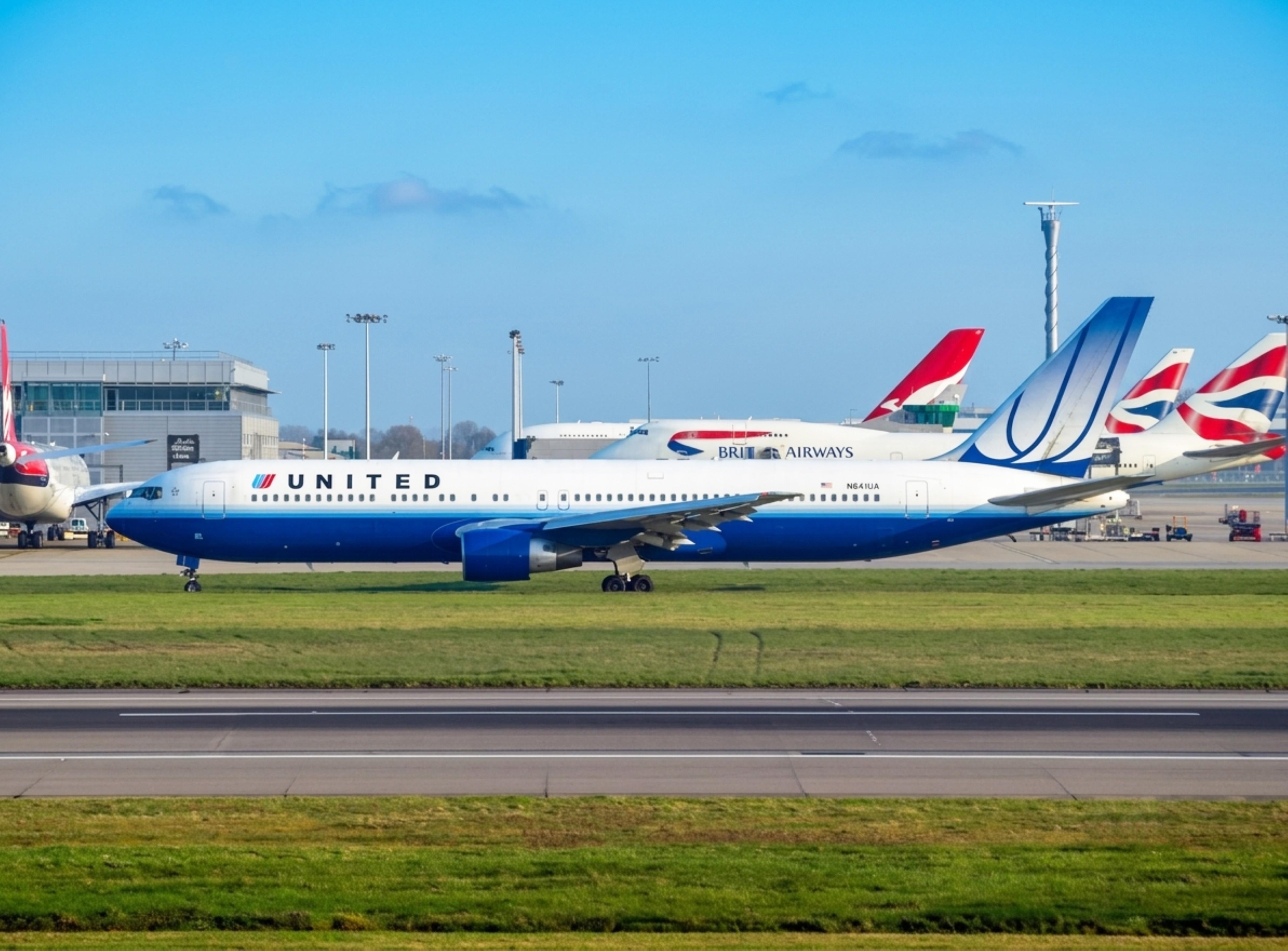 N641UA photo, click to enlarge