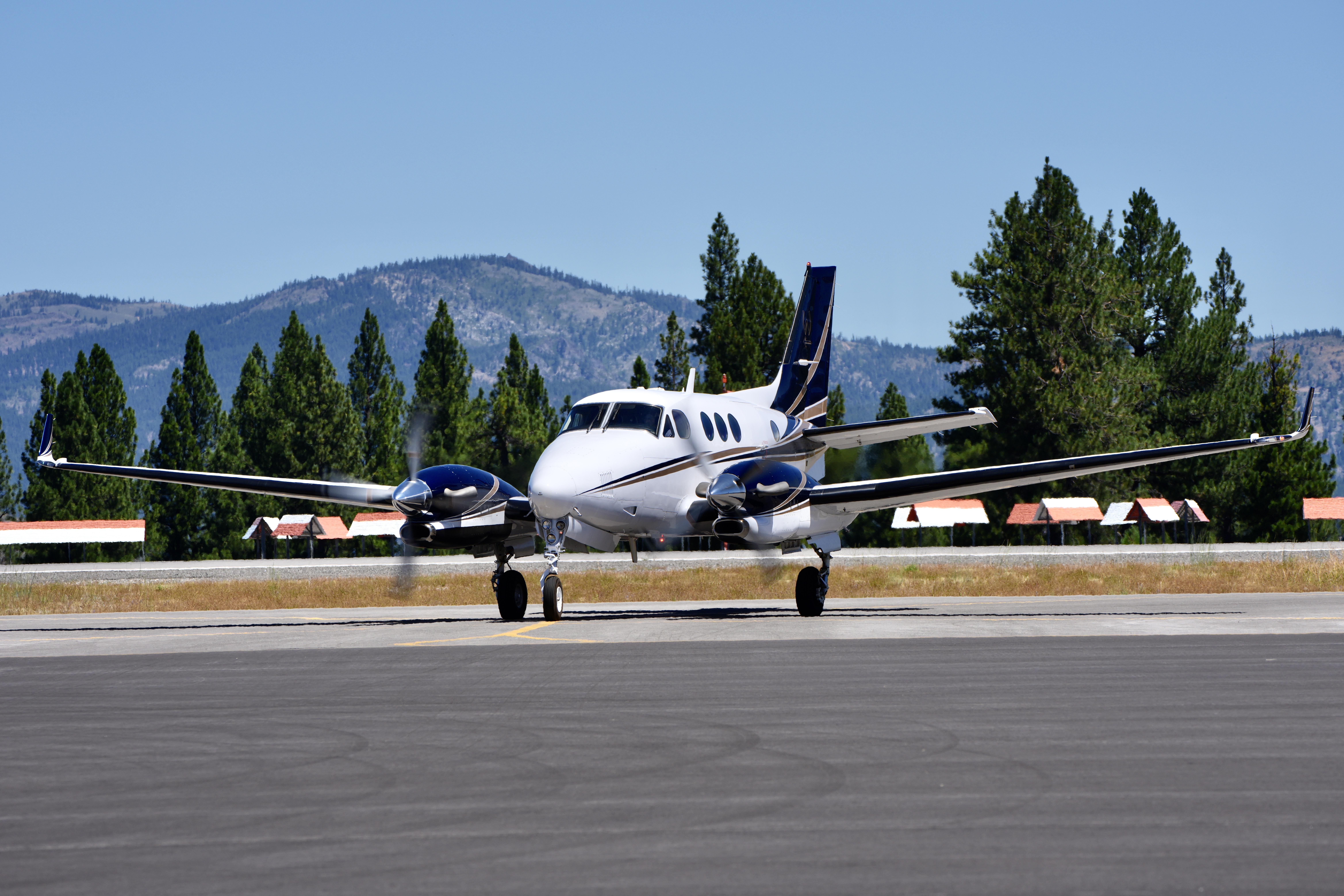 Aircraft N980DW, Truckee Tahoe airport in California 2026, at TRK, photo by ClaytonEddy