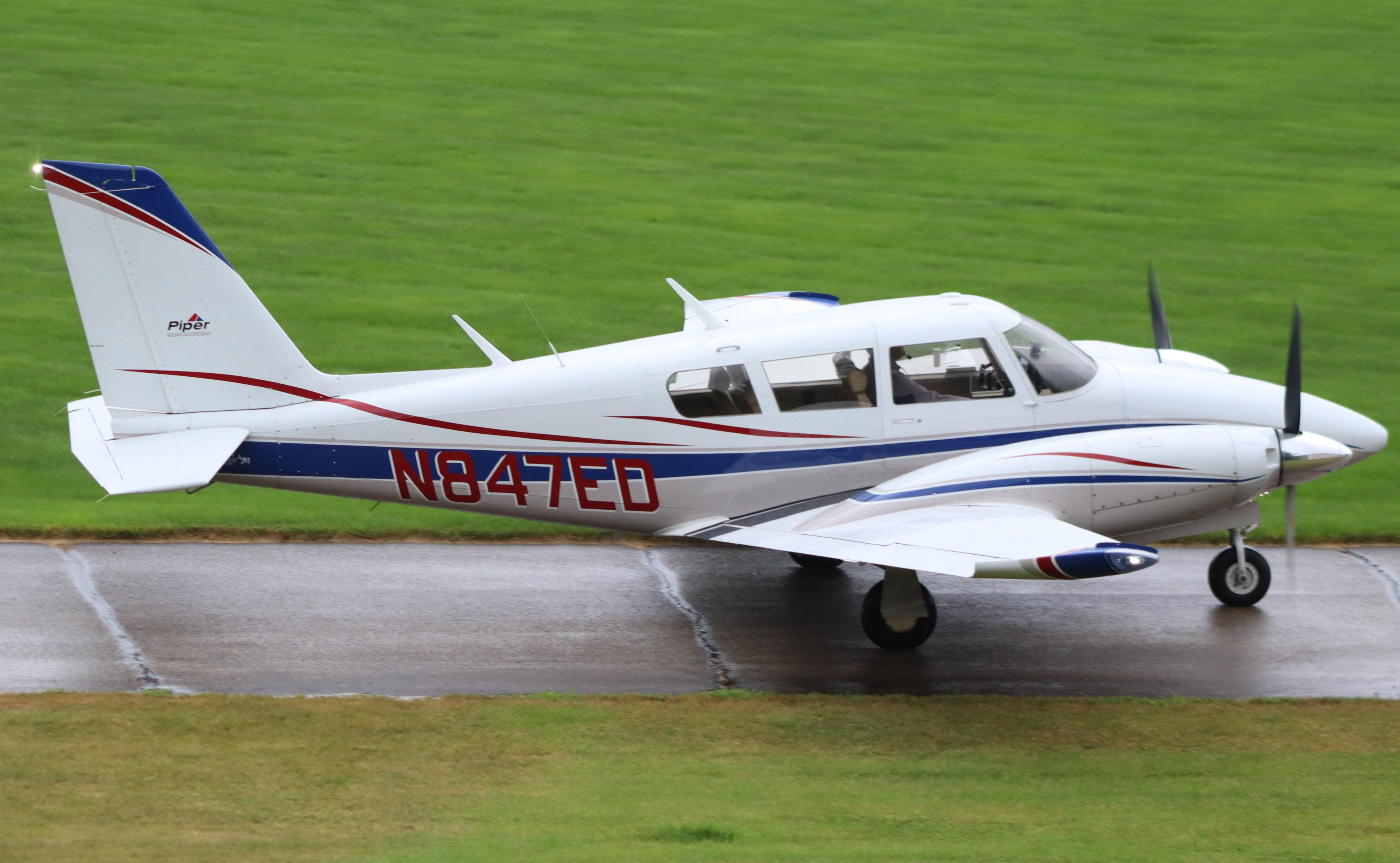 N847ED photo, click to enlarge