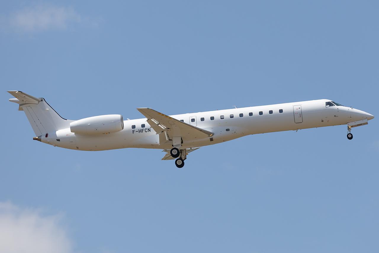 Aircraft F-HFCN, Untitled EMB145, at LOWW, photo by Andy Graf