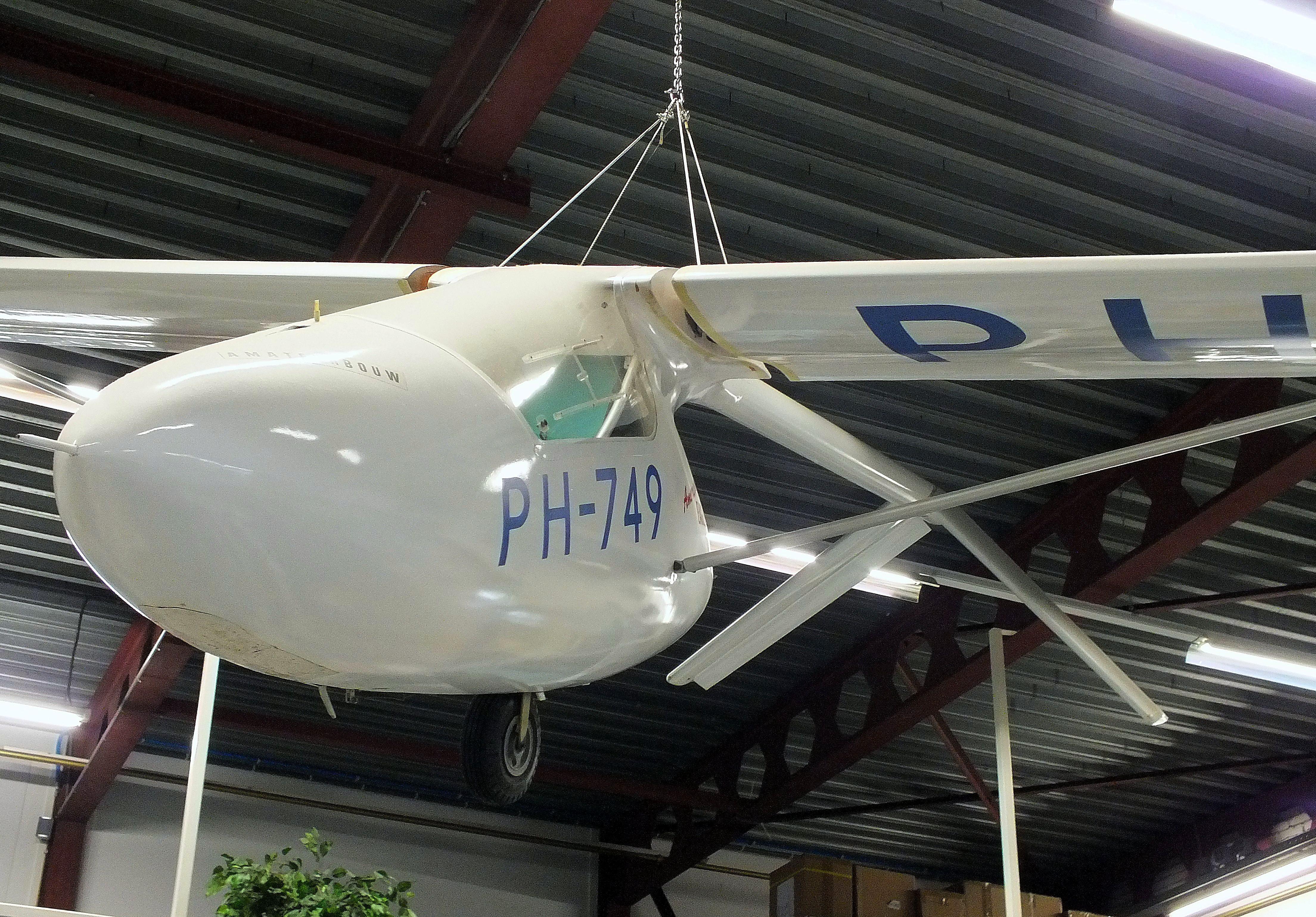 PH-749 photo, click to enlarge