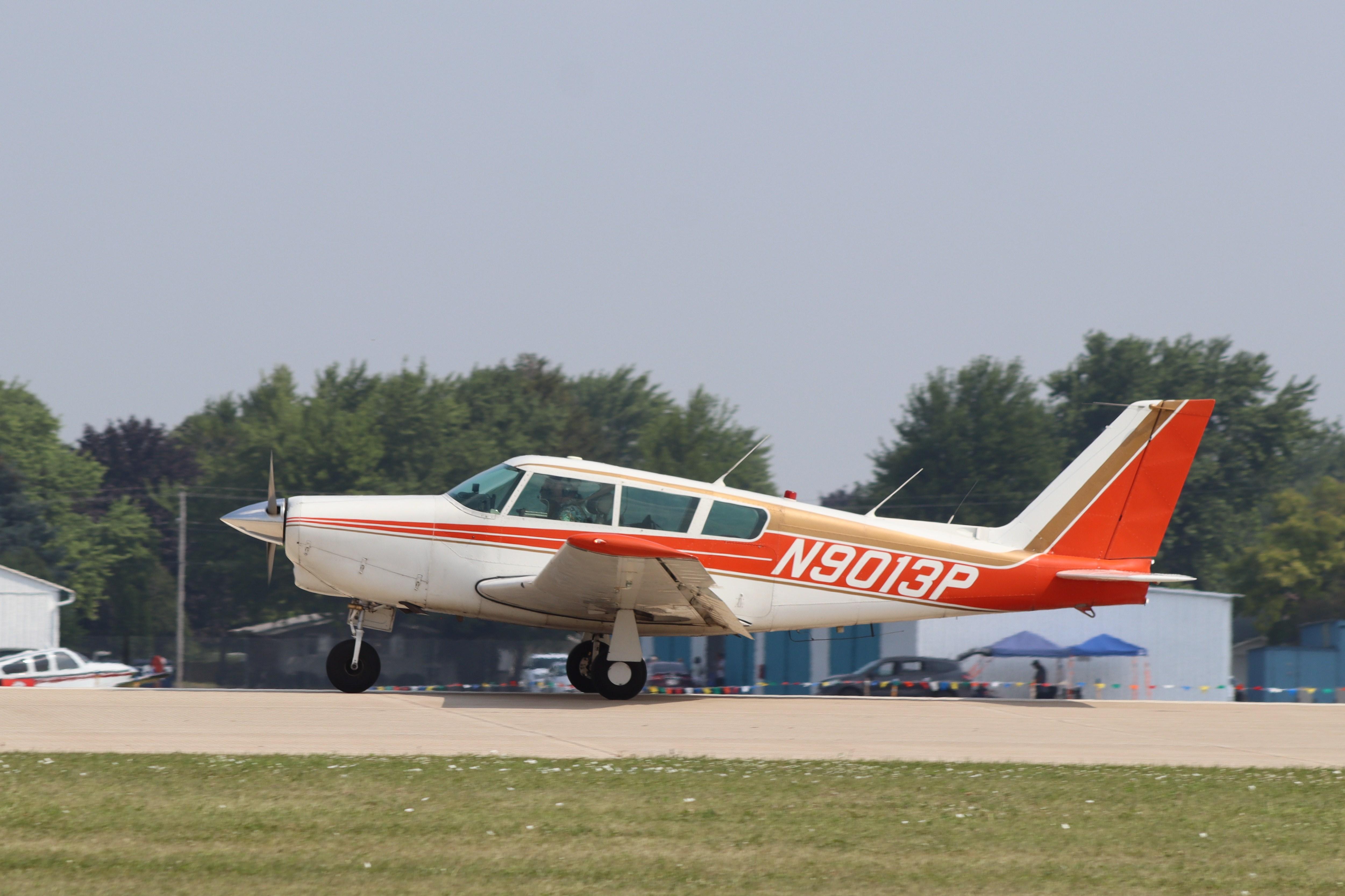 Aircraft N9013P, Piper PA-24-260, at KOSH, photo by MarkPasqualino