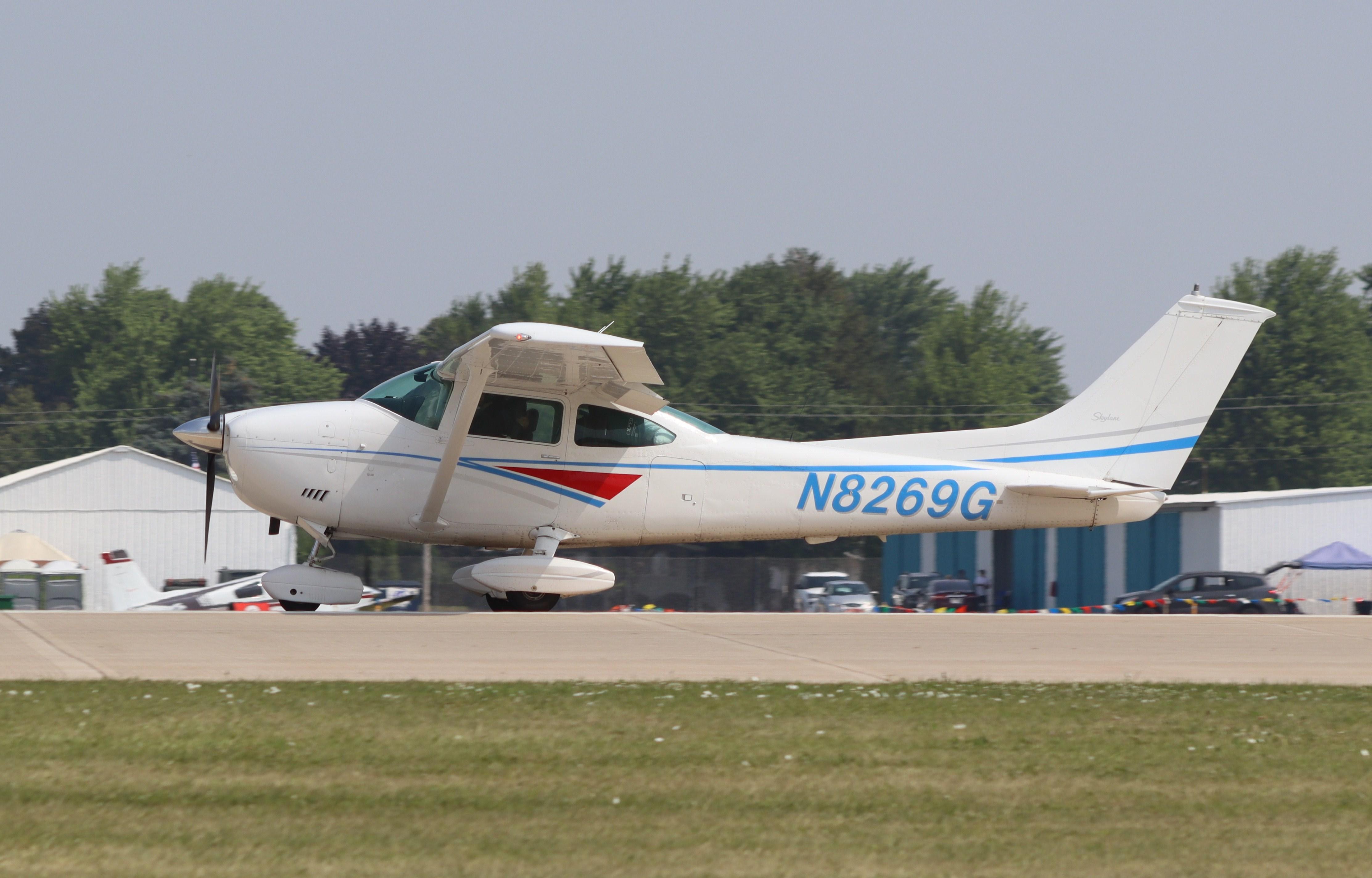 N8269G photo, click to enlarge