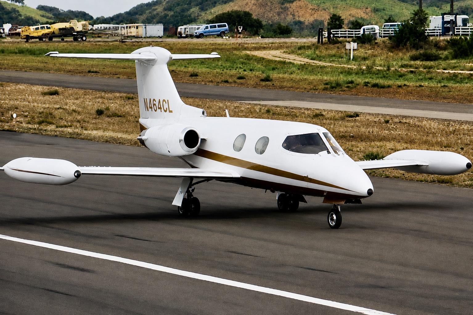Aircraft N464CL, Not my pic. Screen shot from the movie 'The In-Laws' Alan Akin and Peter Falk, photo by ClaytonEddy