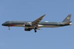 Aircraft JY-REG, Royal Jordanian EMB195E2, at LOWW, photo by Andy Graf