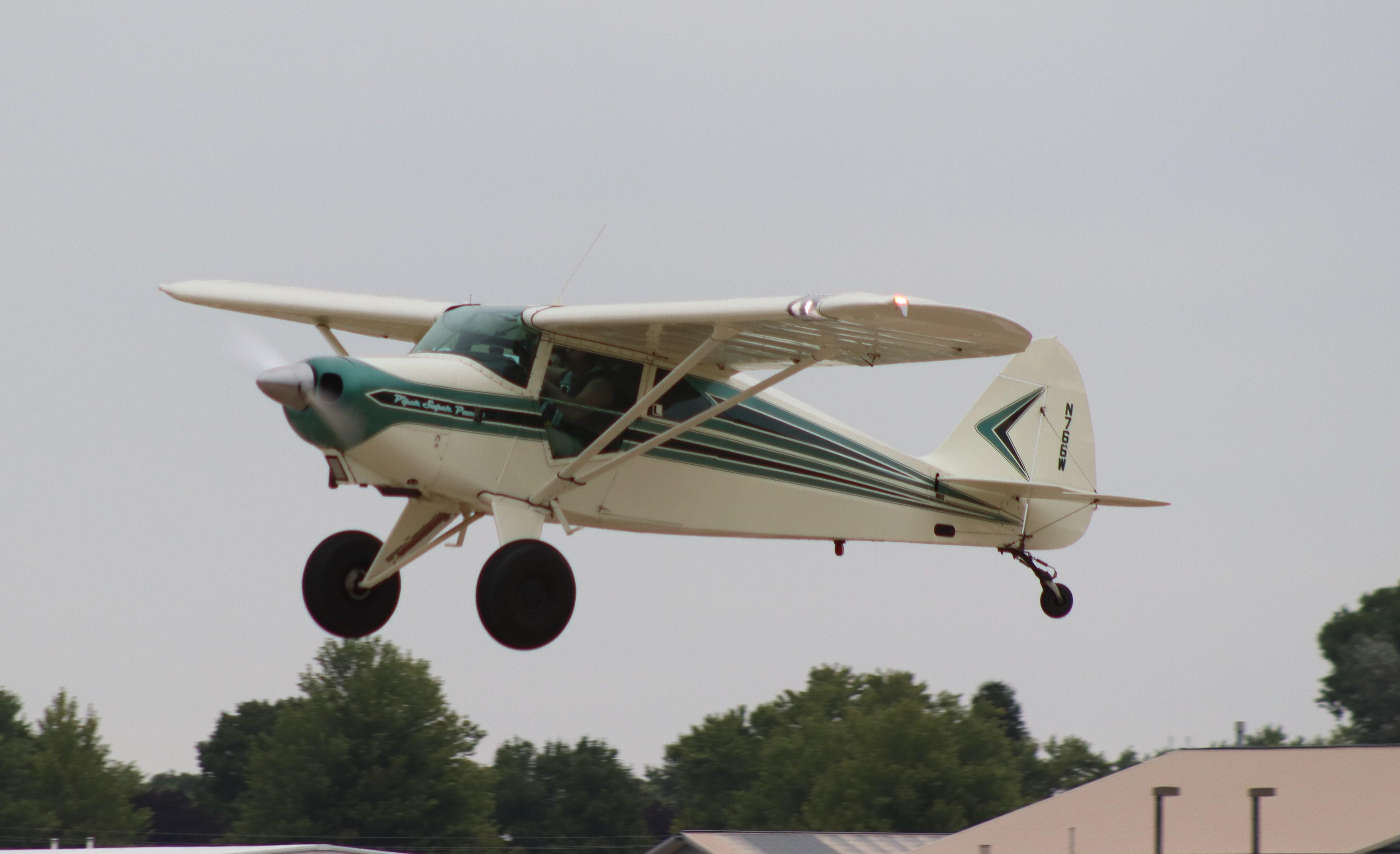 N766W photo, click to enlarge