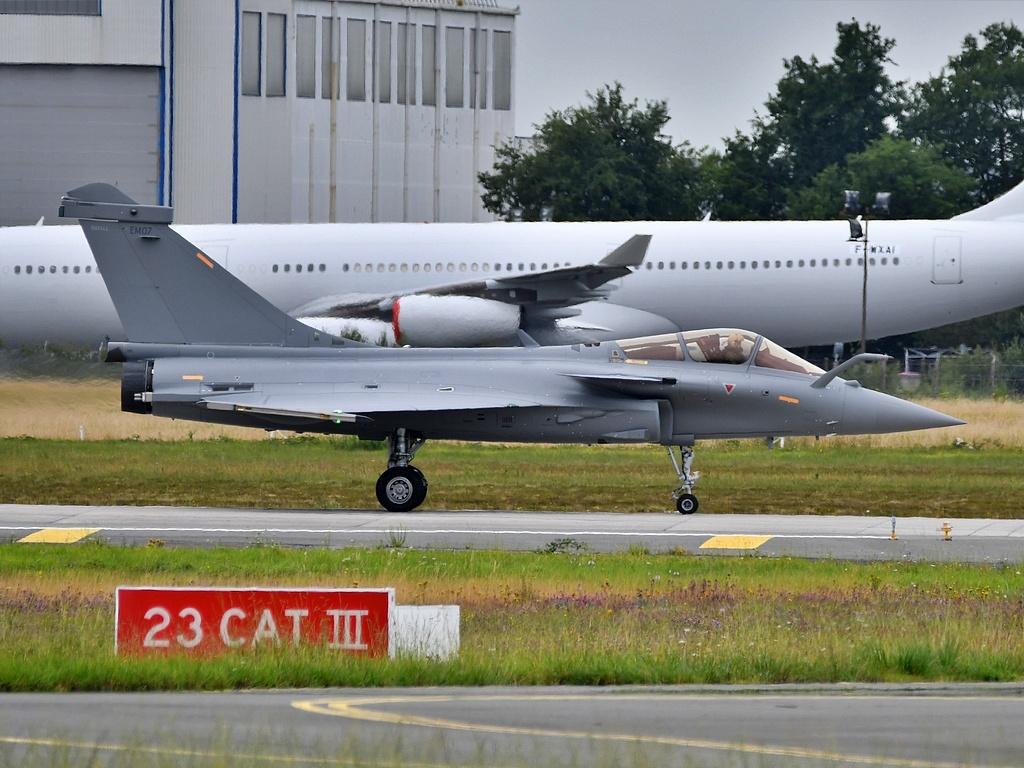 EM07 photo, click to enlarge
