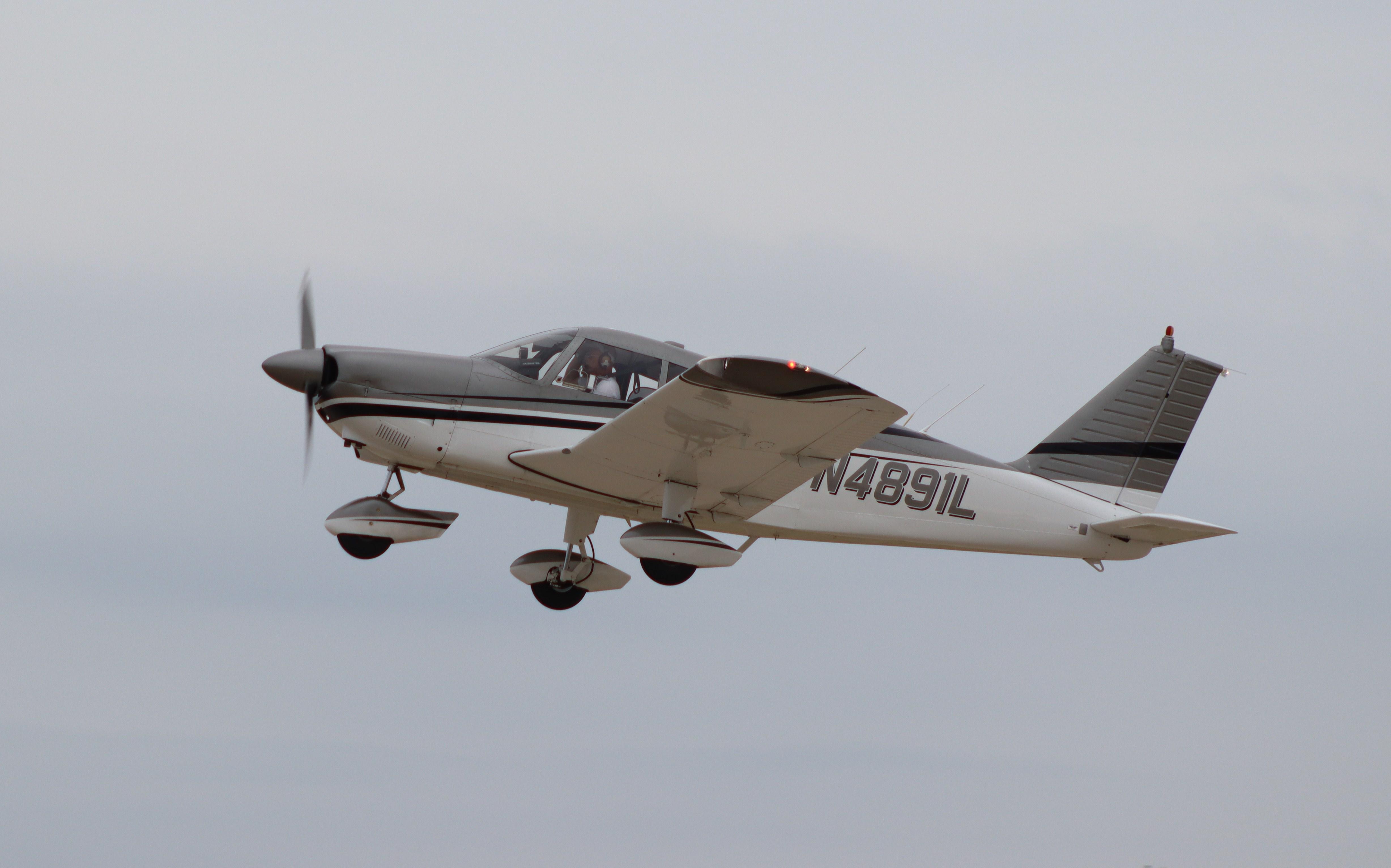 N4891L photo, click to enlarge
