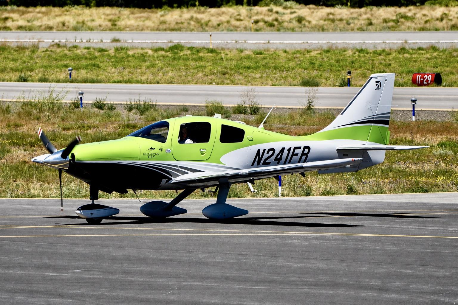 N241FR photo, click to enlarge