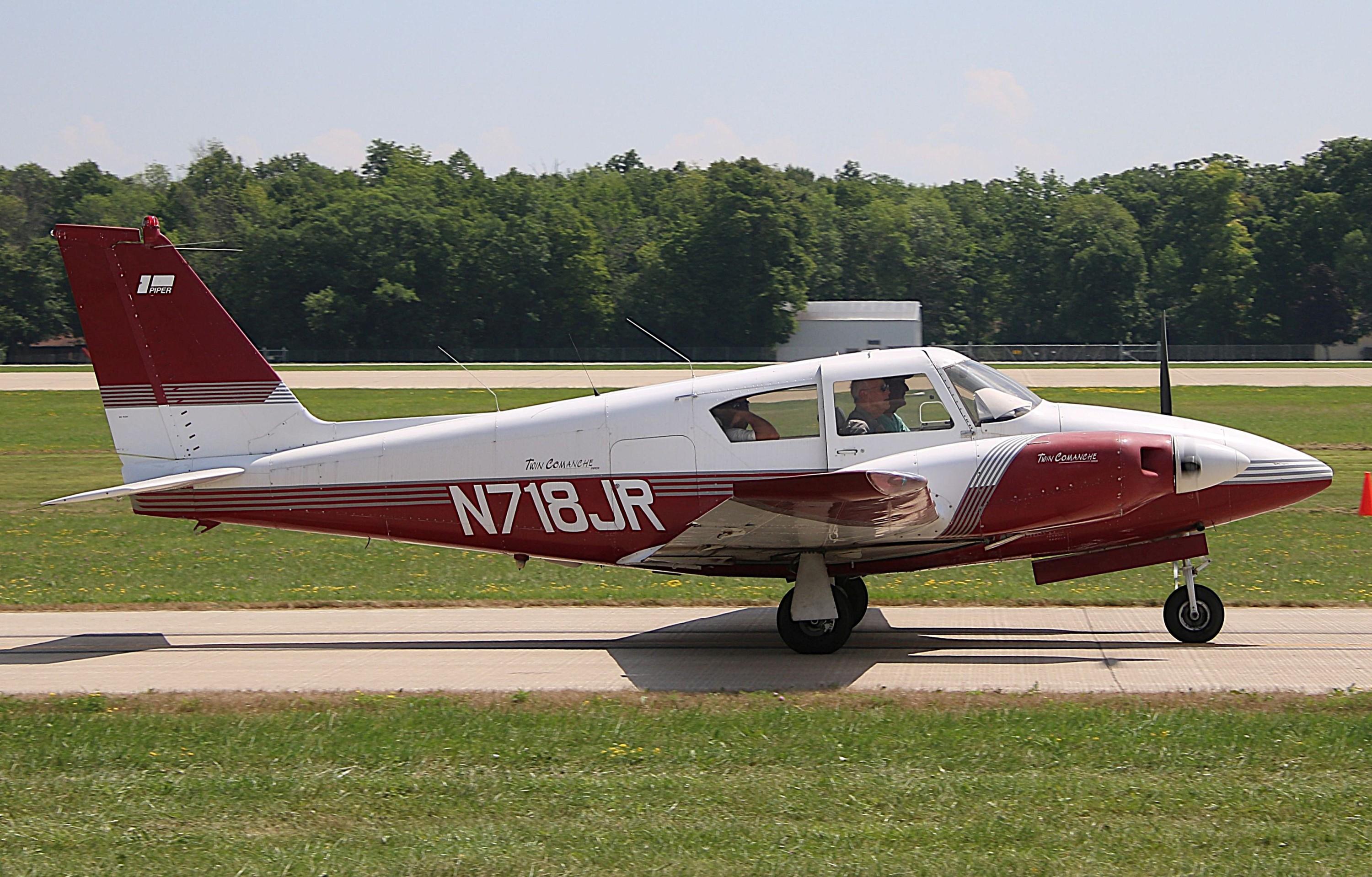 N718JR photo, click to enlarge