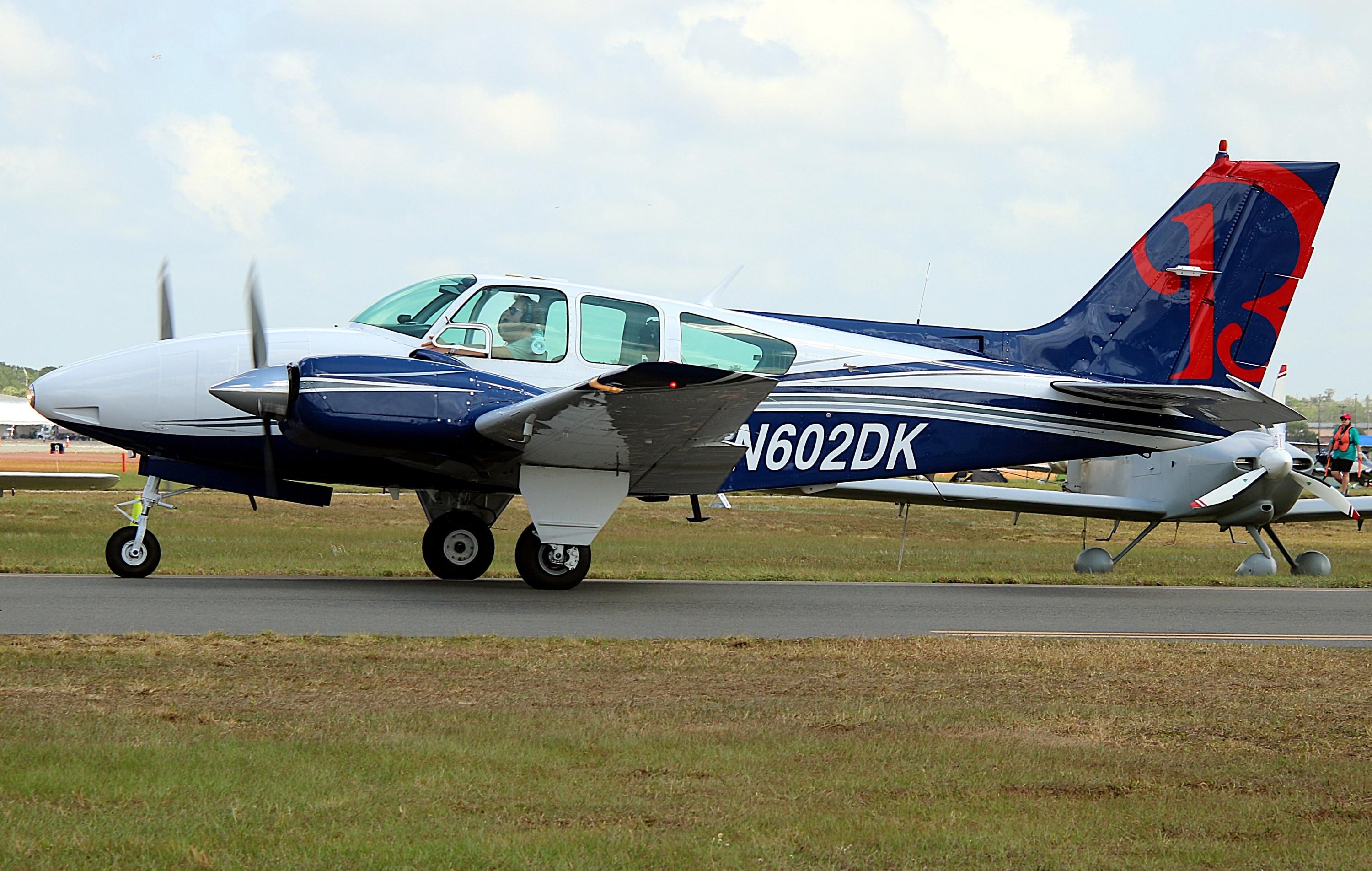 N602DK photo, click to enlarge