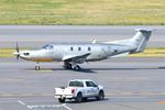 Aircraft N437TW, Tradwind Aviation PC12 taxying in, at KBOS, photo by FerryPNL