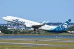 Aircraft N280AK, Alaska B739 lifting-off, at KBOS, photo by FerryPNL