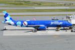Aircraft N974JT, JetBlue A321 waiting for its passengers, at KBOS, photo by FerryPNL