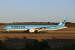 Aircraft HL8218, Twy W, at ESSA, photo by wijken