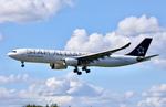 Aircraft C-GXZD, Rwy 19L, at ESSA, photo by wijken