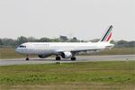 Aircraft F-GMZA, Airbus A321-111, Taxiing rwy 07R, Brest-Bretagne Airport (LFRB-BES), at LFRB, photo by Yves-Q