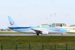 Aircraft OO-TUK, Boeing 737-86J, Taxiing to boarding area, Brest-Bretagne airport (LFRB-BES), at LFRB, photo by Yves-Q