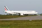 Aircraft F-GMZB, Airbus A321-111, Taxiing to boarding ramp, Brest-Bretagne Airport (LFRB-BES), at LFRB, photo by Yves-Q