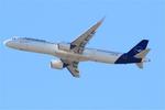 Aircraft D-AIEE, Airbus A321-271NX, Climbing from rwy 03, Nantes-Atlantique airport (LFRS-NTE), at LFRS, photo by Yves-Q