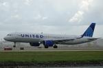 Aircraft N54570, United 2002 arrives at Southwest Florida International Airport following flight from Chicago-O’Hare International Airport, at KRSW, photo by Suncoast Spotter